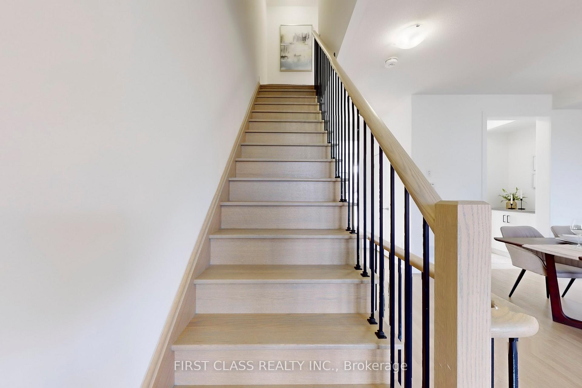 Photo 10 of 42 Carole Bell Way, Markham, Wismer — HOMEH