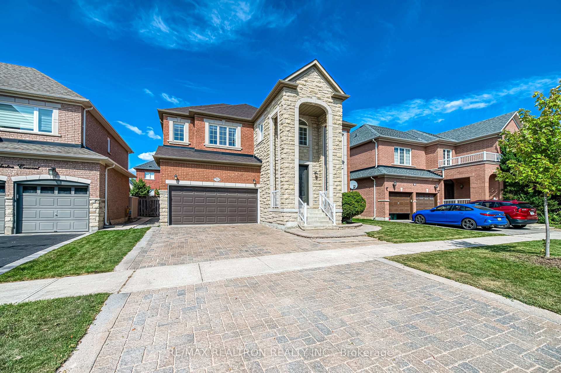 Photo 8 of 73 Adastra Crescent, Markham, Victoria Manor-Jennings Gate — HOMEH