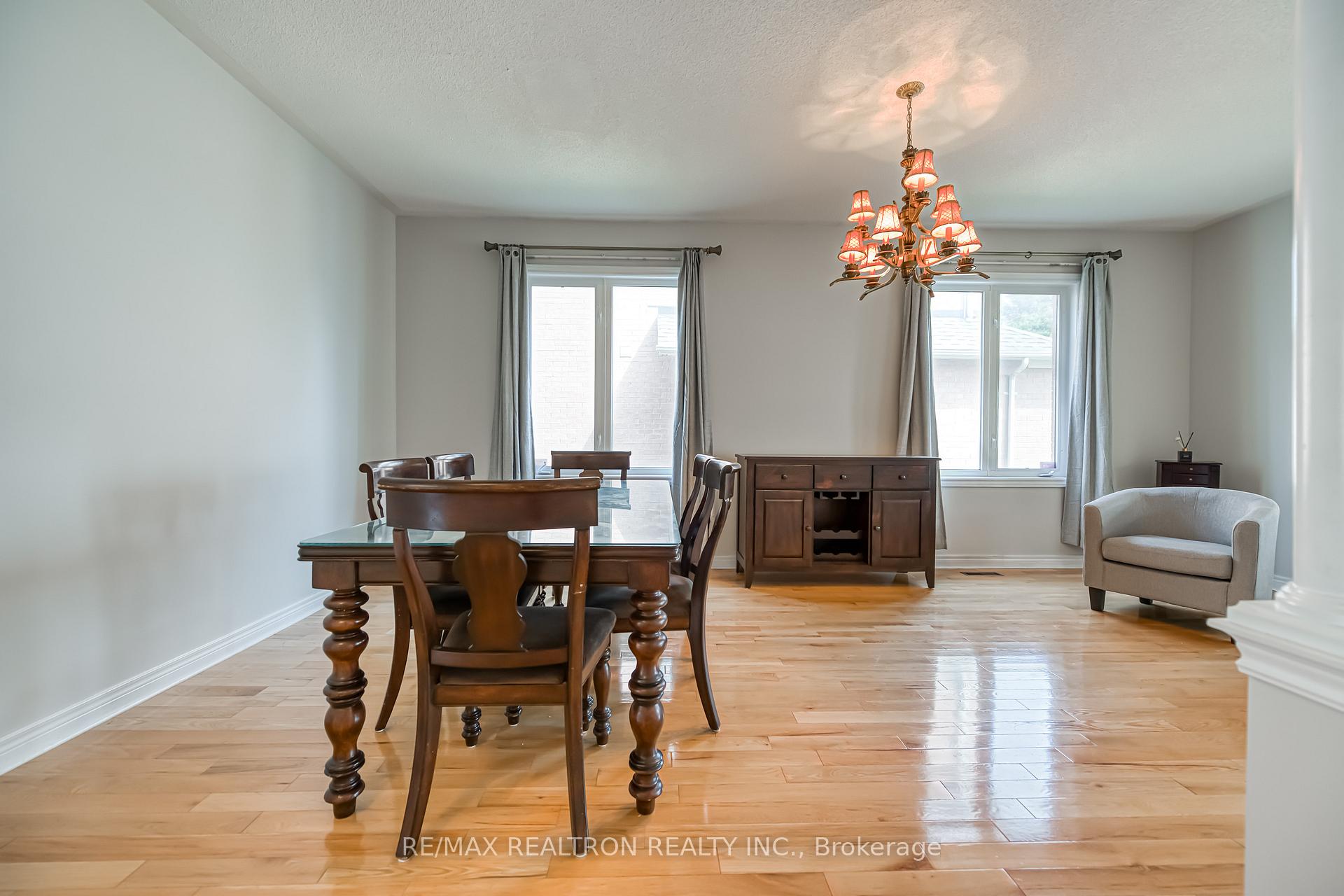 Photo 22 of 73 Adastra Crescent, Markham, Victoria Manor-Jennings Gate — HOMEH