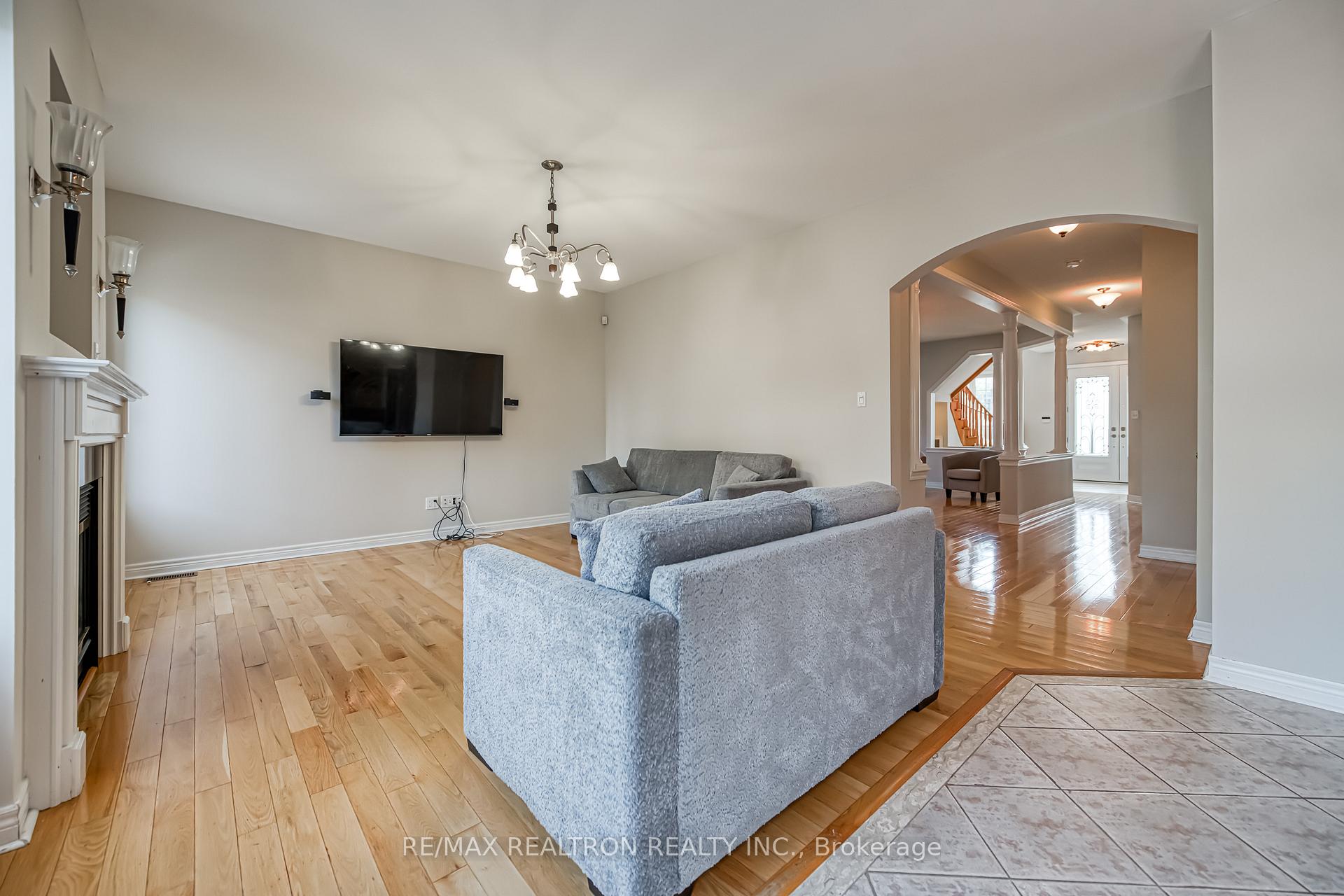 Photo 20 of 73 Adastra Crescent, Markham, Victoria Manor-Jennings Gate — HOMEH