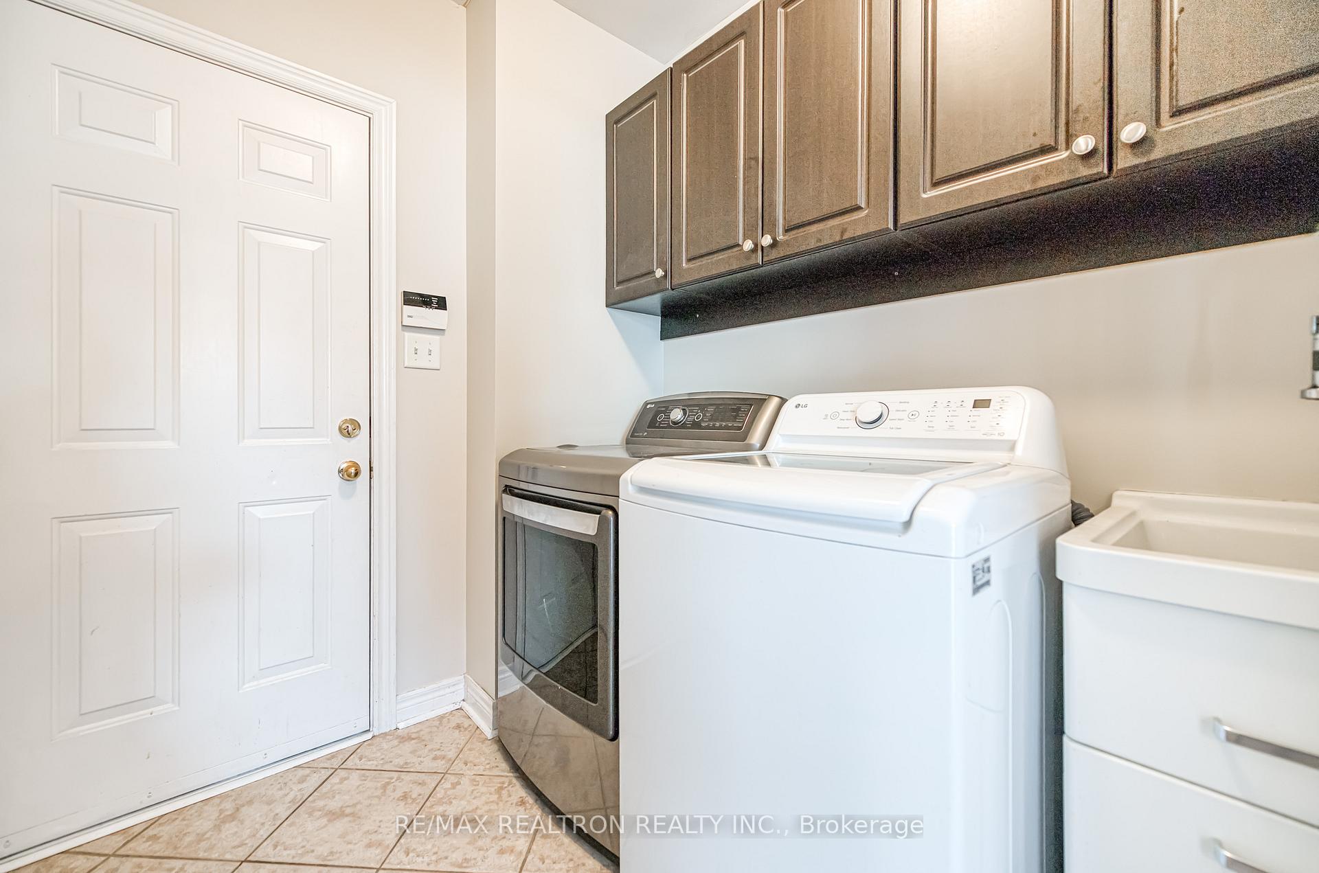 Photo 13 of 73 Adastra Crescent, Markham, Victoria Manor-Jennings Gate — HOMEH