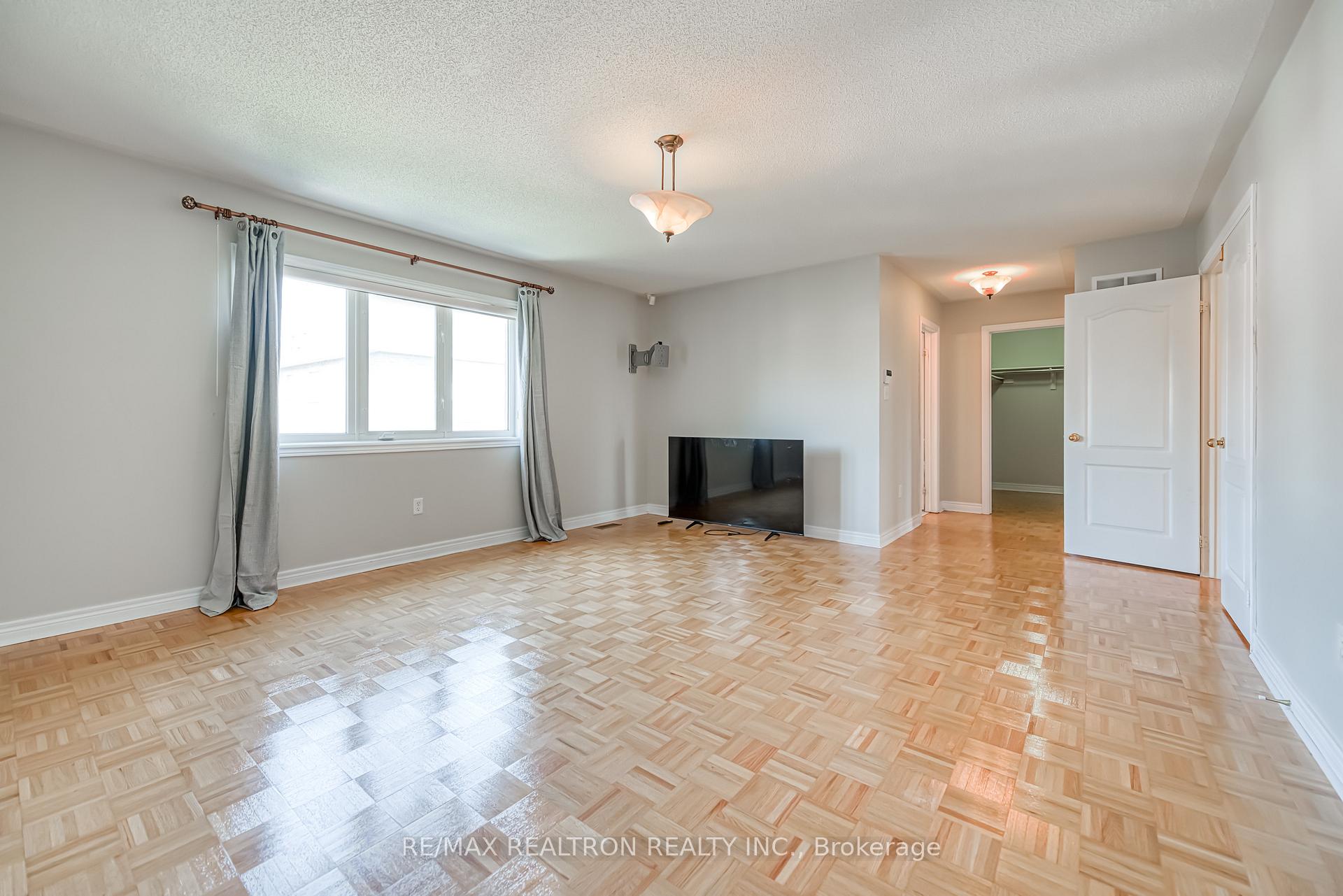 Photo 21 of 73 Adastra Crescent, Markham, Victoria Manor-Jennings Gate — HOMEH