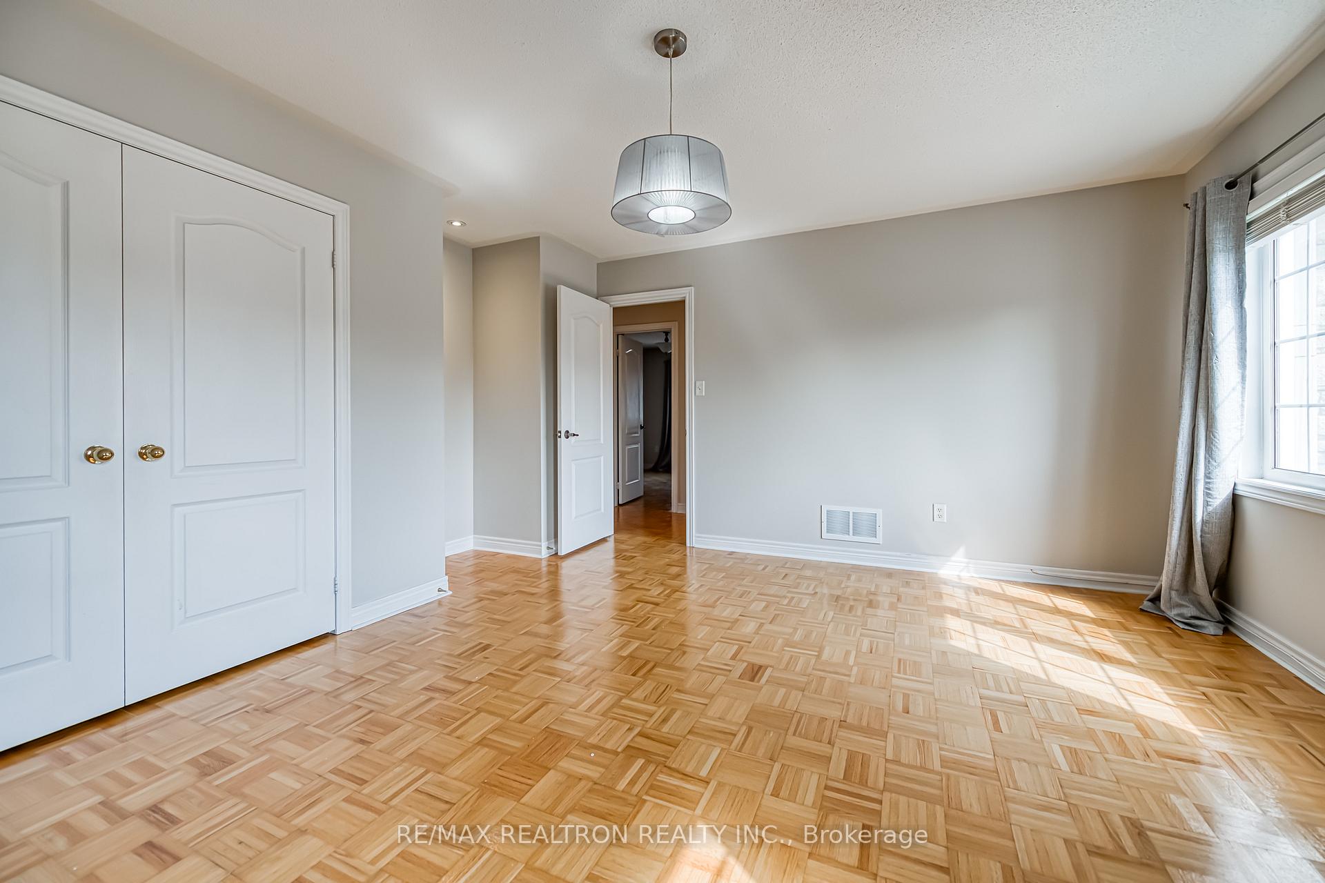 Photo 35 of 73 Adastra Crescent, Markham, Victoria Manor-Jennings Gate — HOMEH