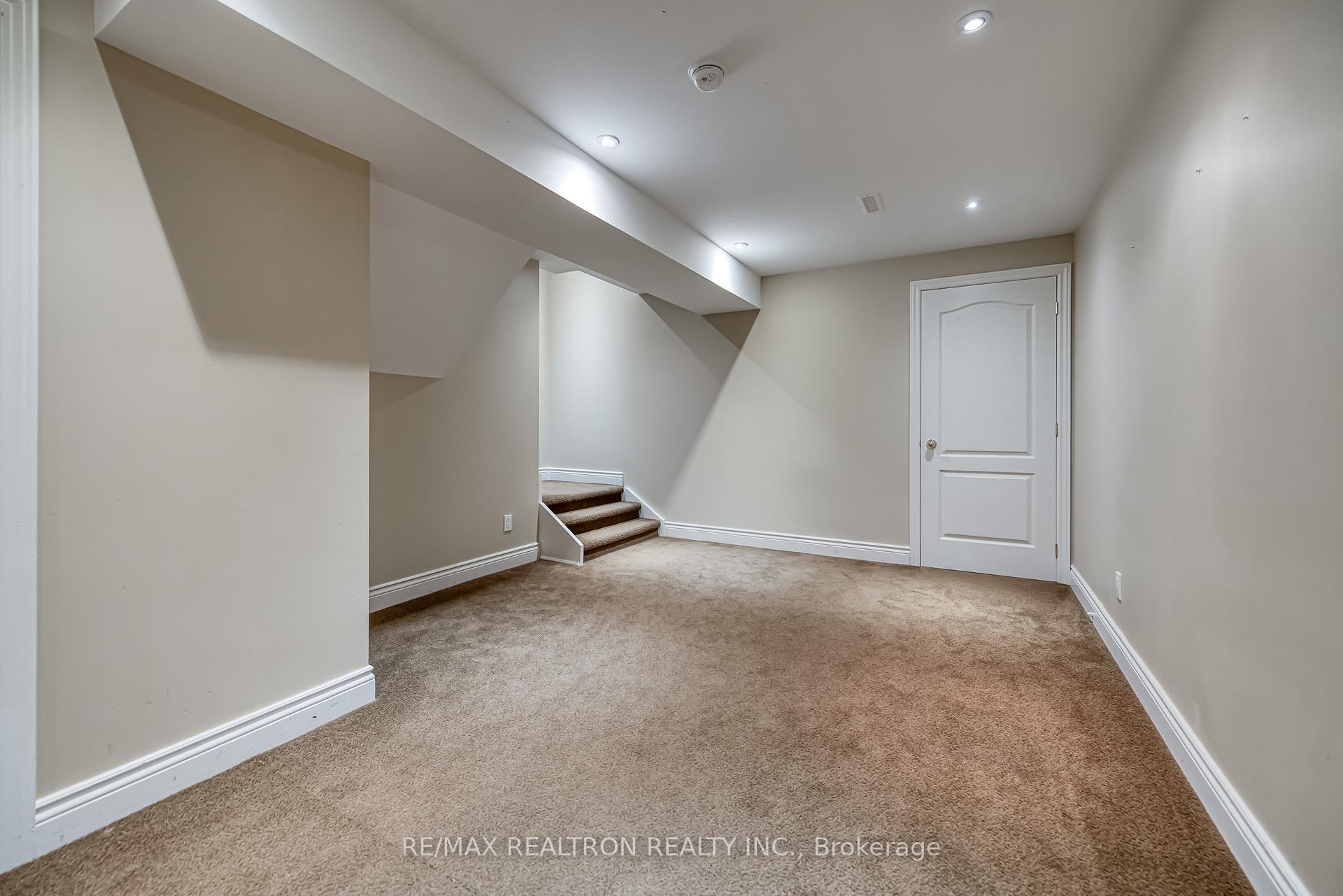 Photo 31 of 73 Adastra Crescent, Markham, Victoria Manor-Jennings Gate — HOMEH