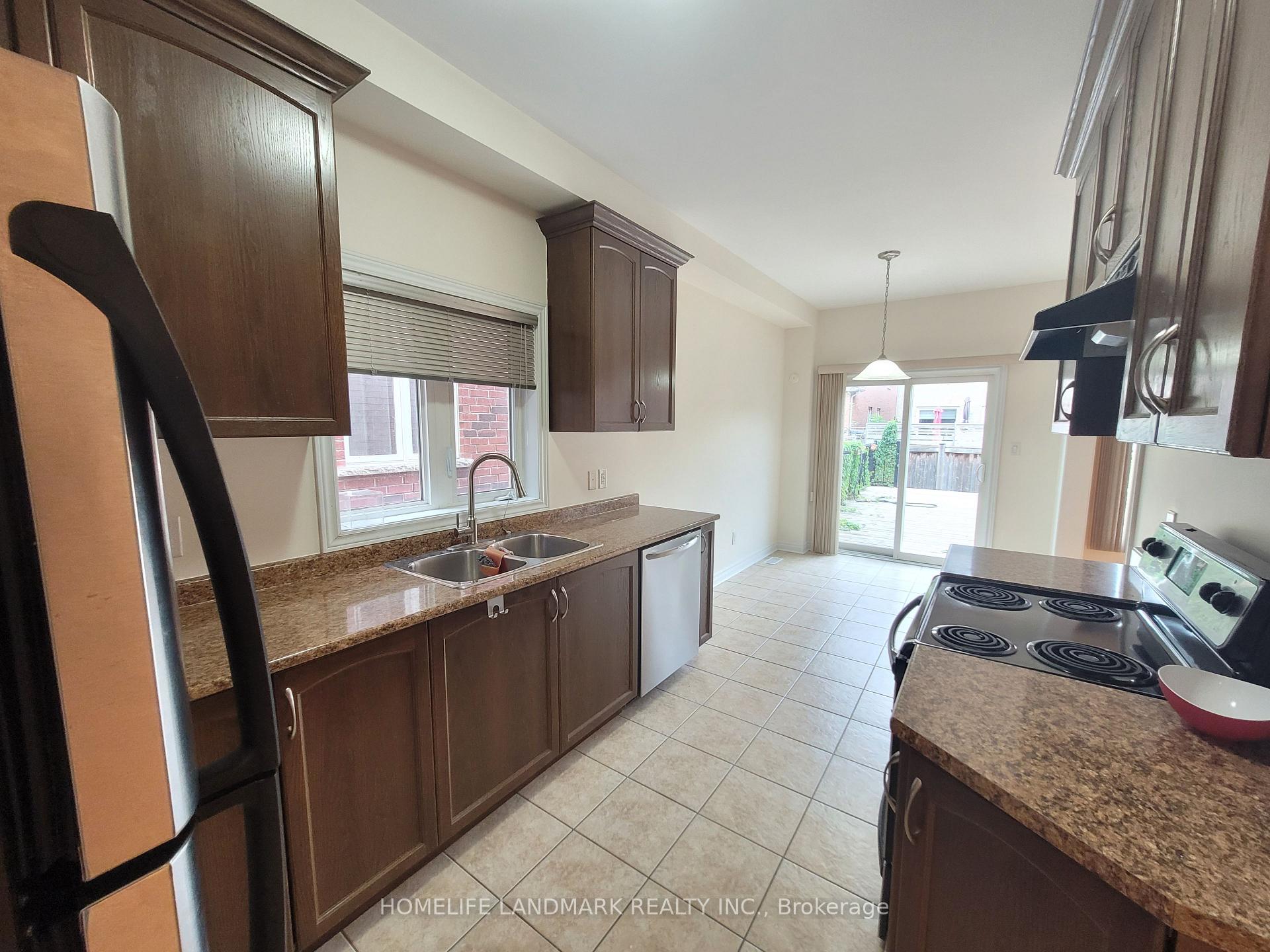 Photo 11 of 10 Blue Grouse Road, Vaughan, Patterson — HOMEH