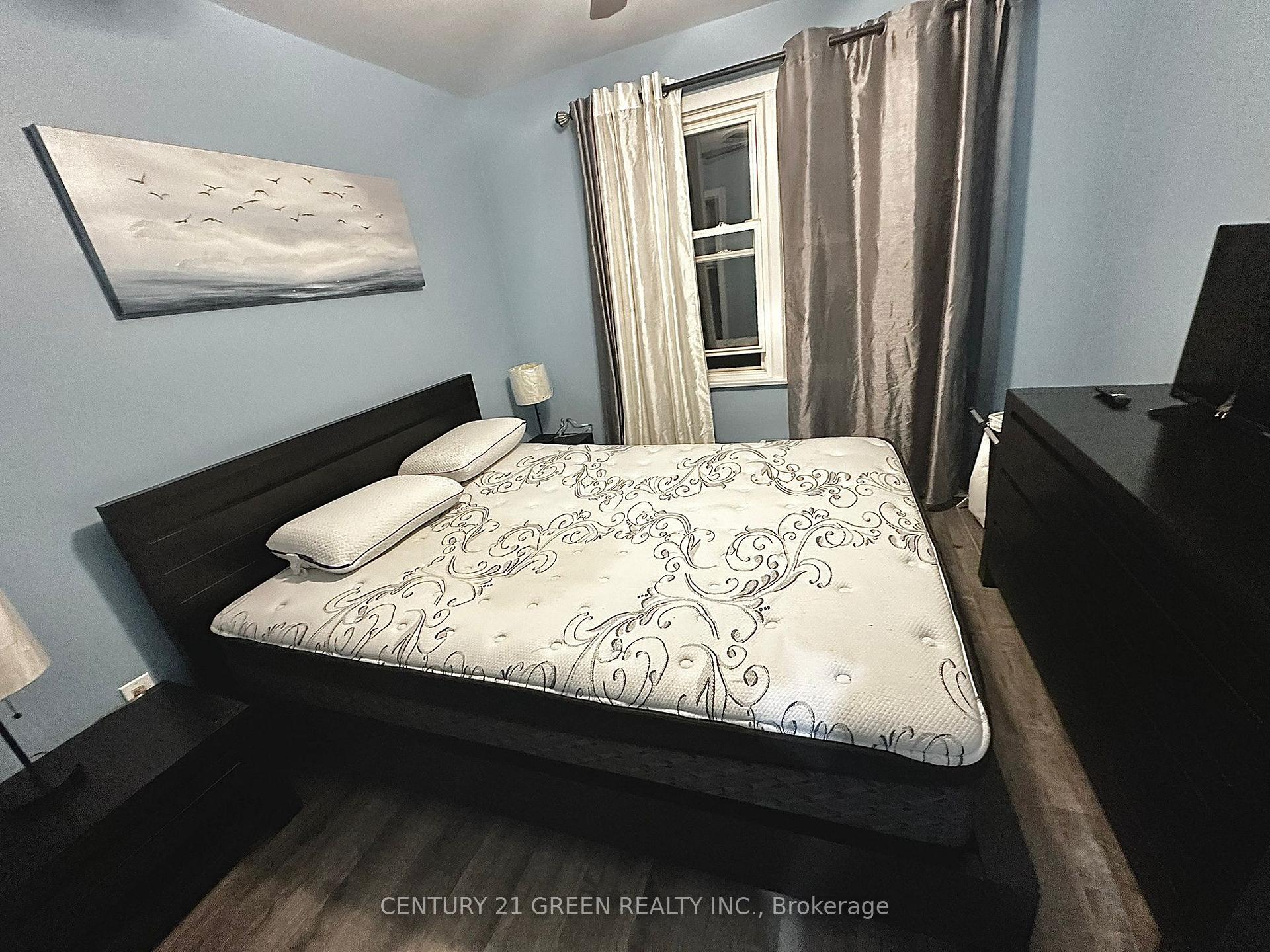 Photo 5 of Unit 3, 143 Haig Street, St. Catharines, Haig — HOMEH