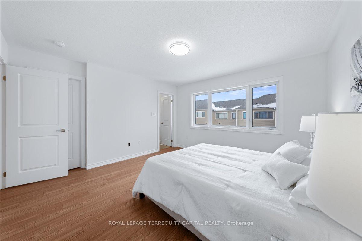 Photo 12 of 4 Prudhoe Terrace, Barrie, Rural Barrie Southeast — HOMEH