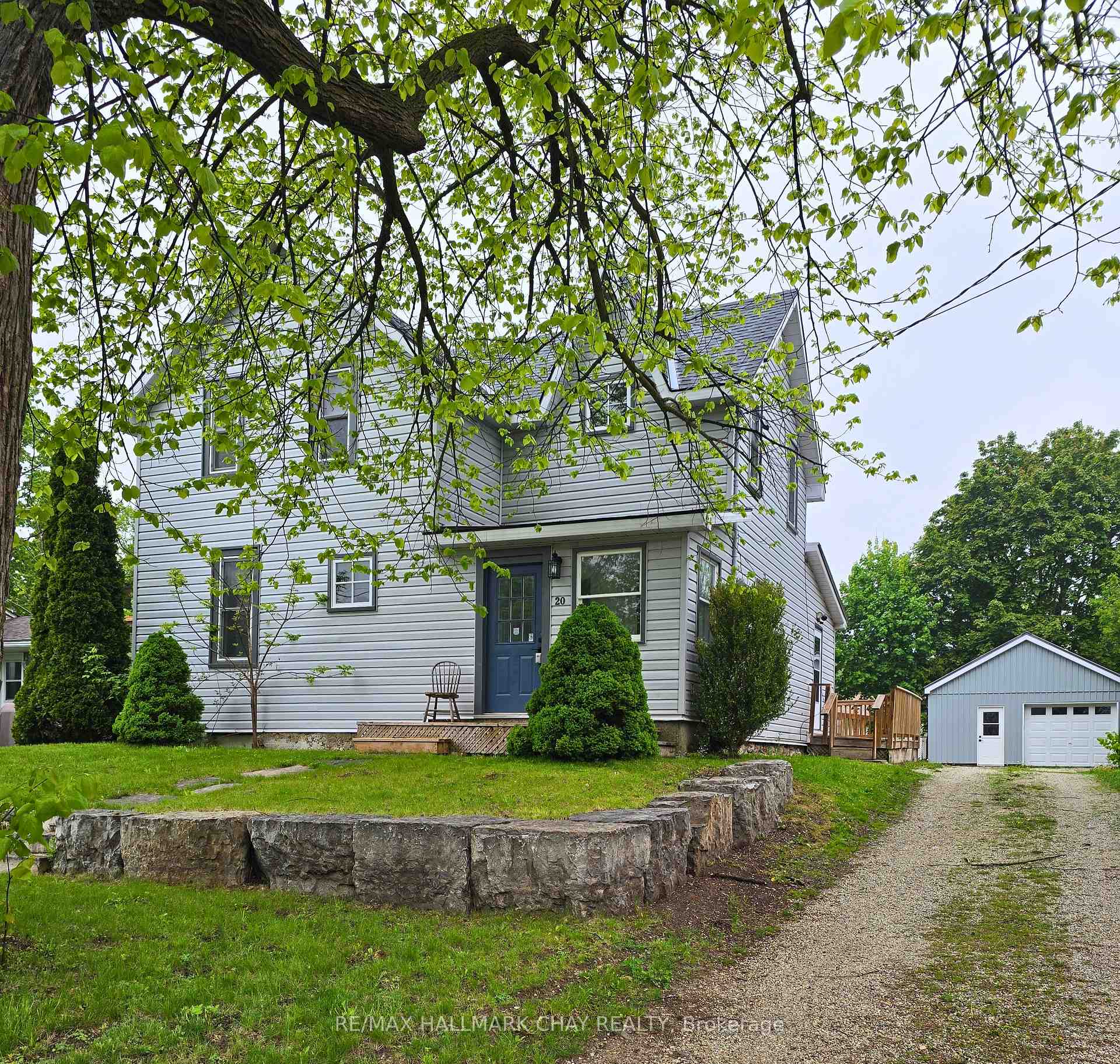 Photo 1 of 20 King Street, Clearview, Creemore — HOMEH