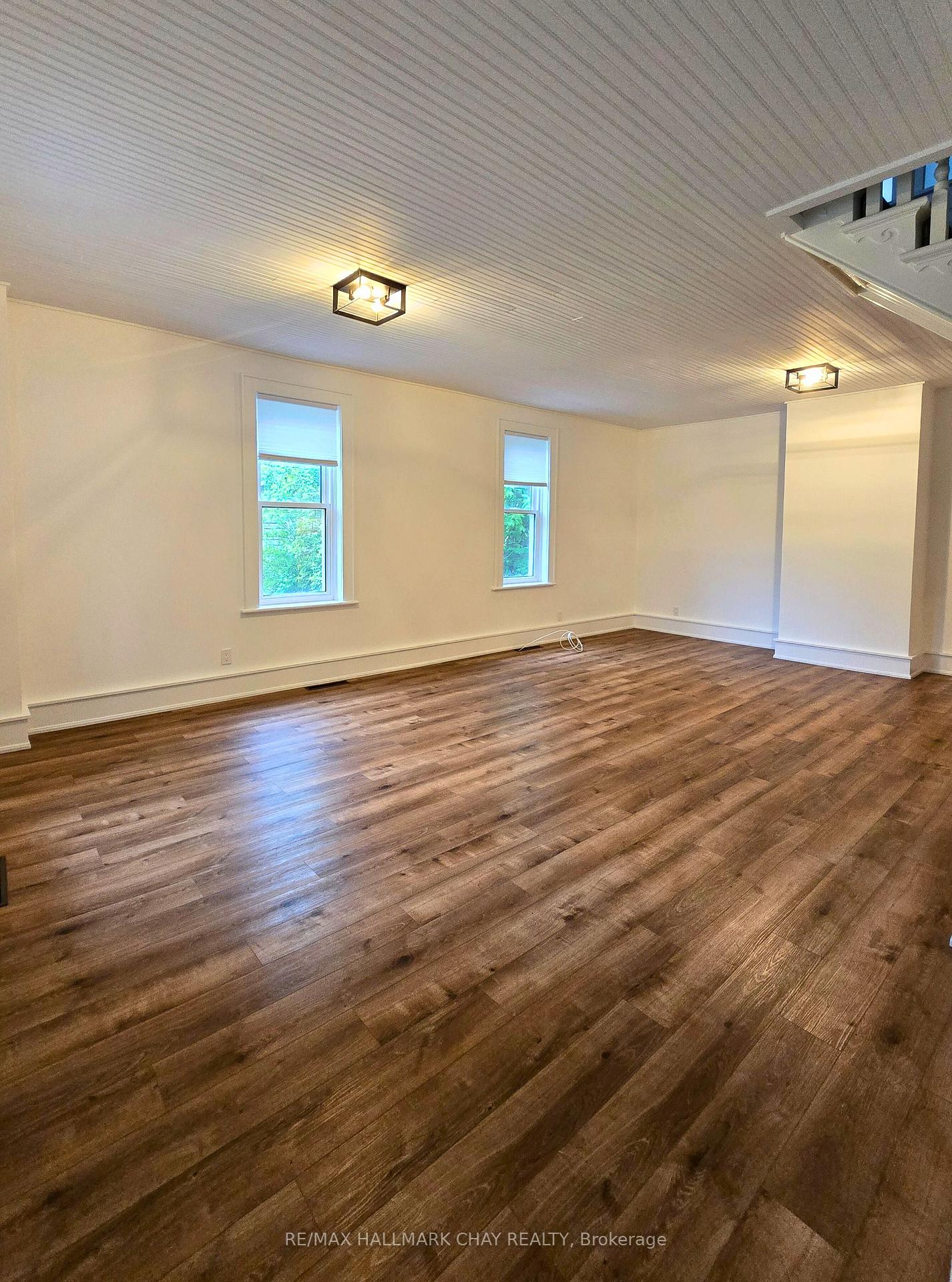 Photo 3 of 20 King Street, Clearview, Creemore — HOMEH