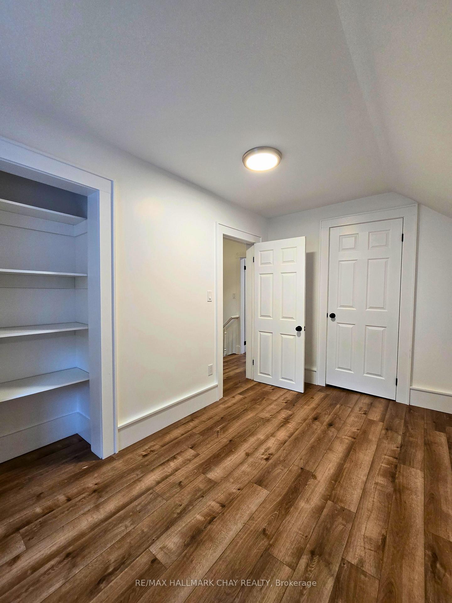 Photo 14 of 20 King Street, Clearview, Creemore — HOMEH