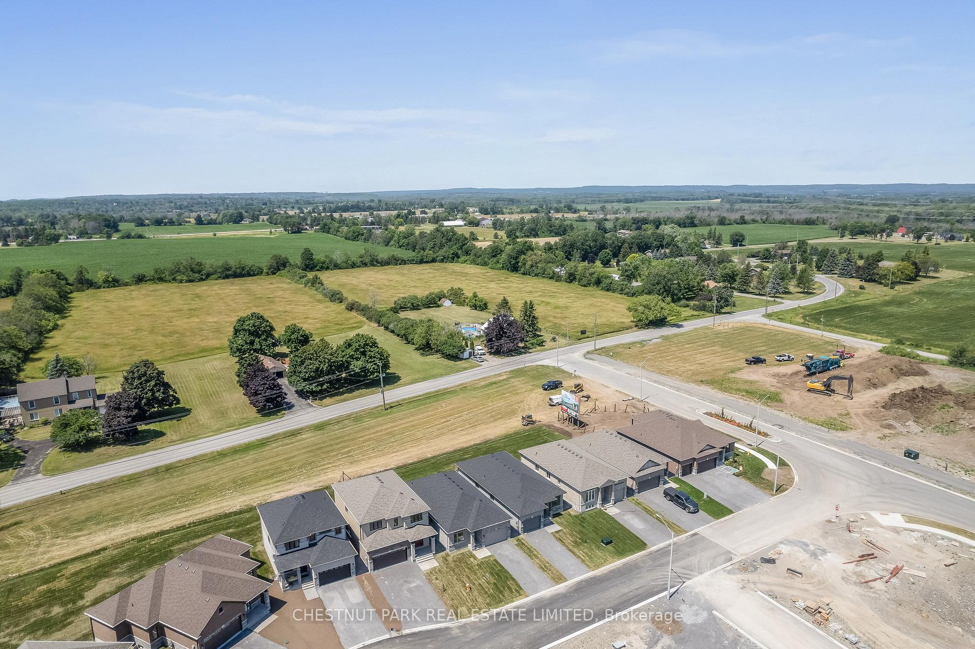 Photo 3 of 10 Athabaska Drive, Belleville, Thurlow Ward — HOMEH