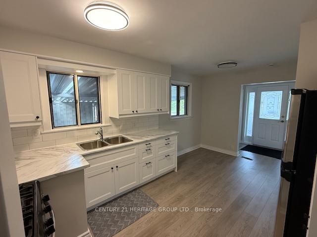 Photo 6 of Unit 1, 36 Arkley Crescent, Etobicoke, Willowridge-Martingrove-Richview — HOMEH