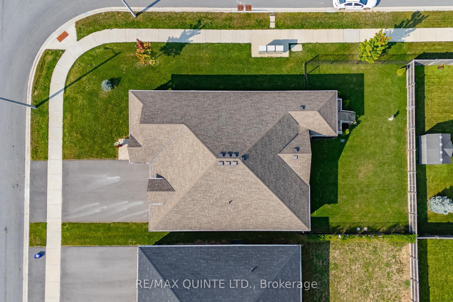 Photo 2 of 79 Covington Crescent, Belleville, Thurlow Ward — HOMEH