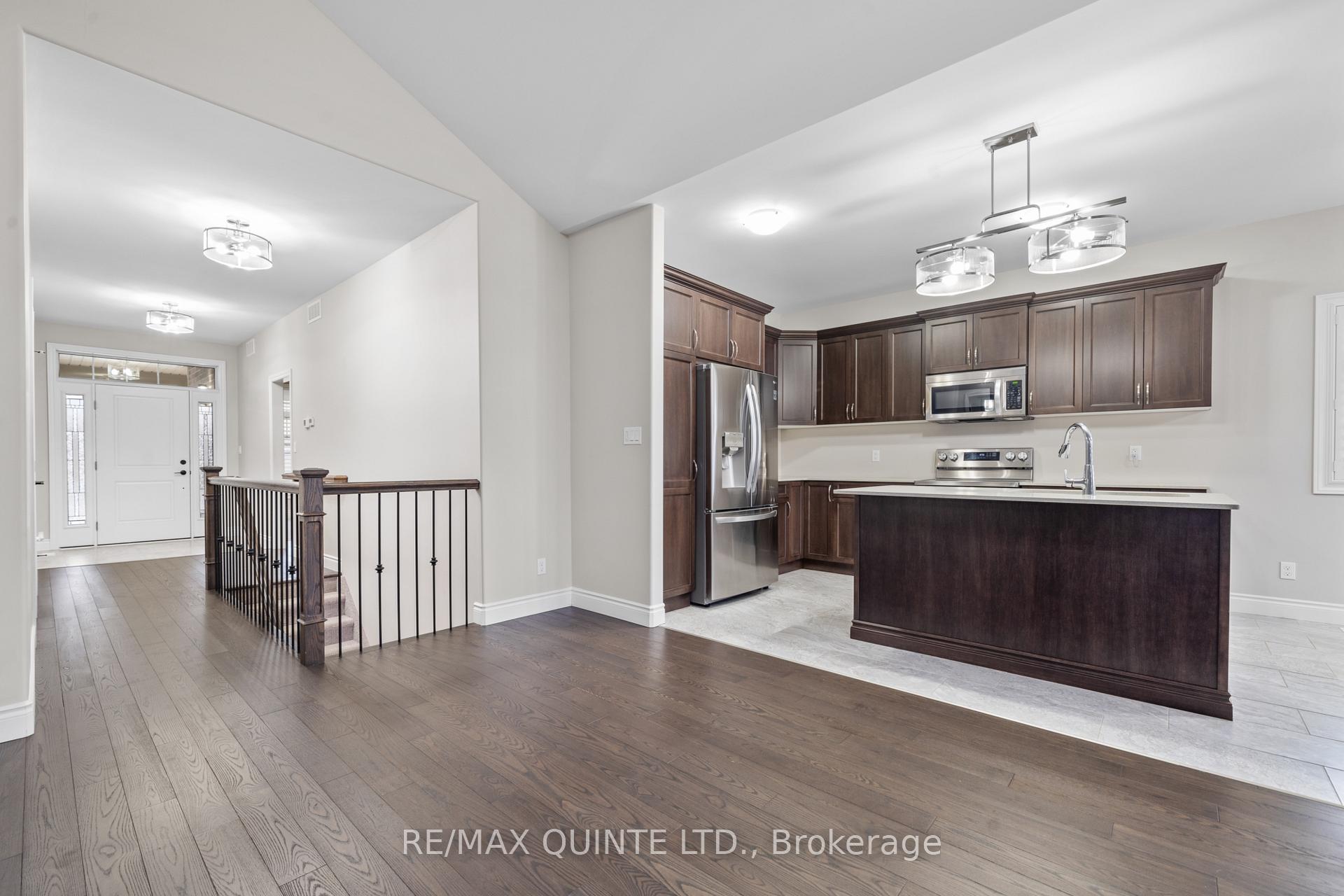 Photo 6 of 79 Covington Crescent, Belleville, Thurlow Ward — HOMEH
