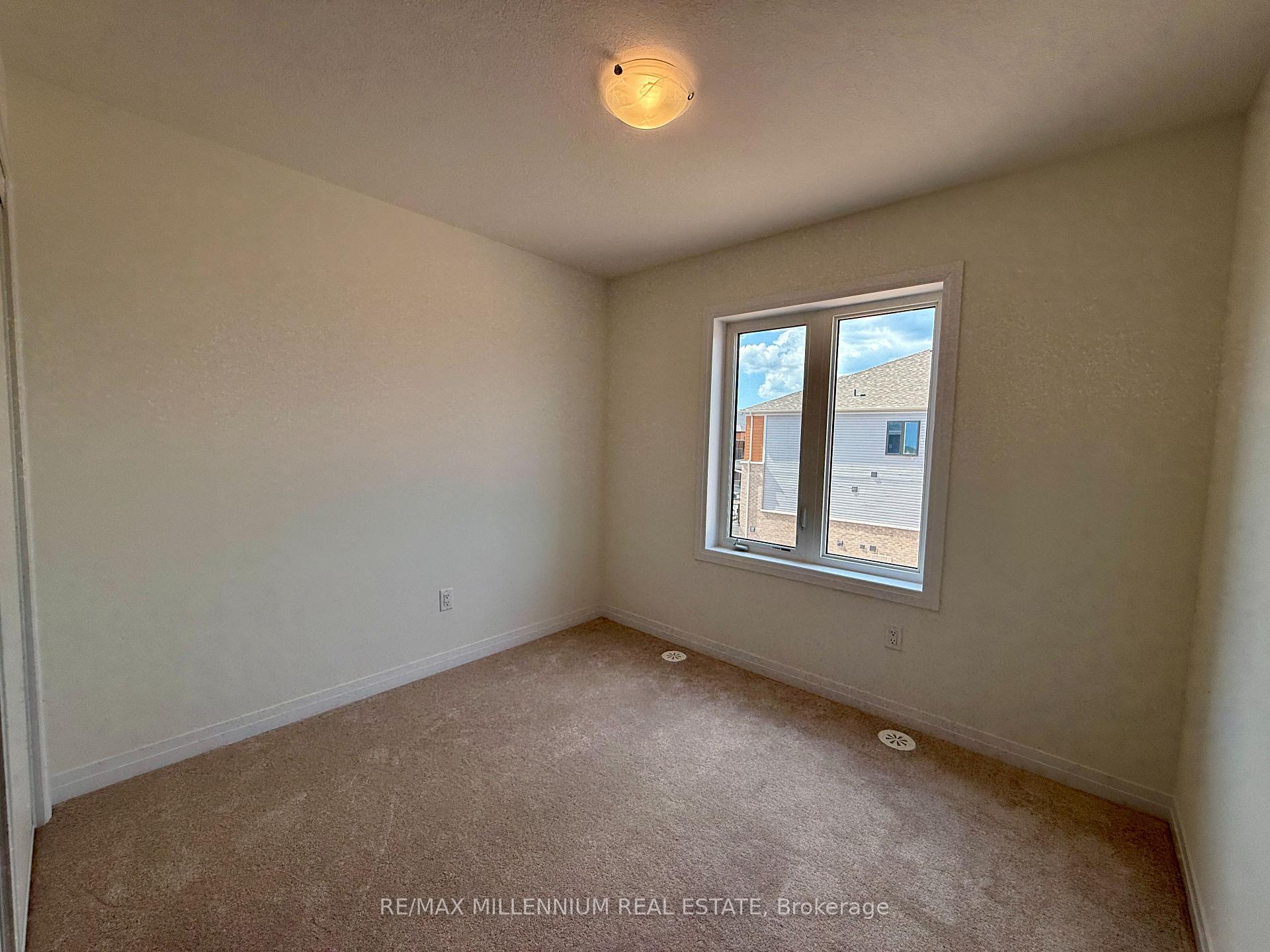 Photo 14 of 11 Gunnel Road, Welland, Dain City — HOMEH