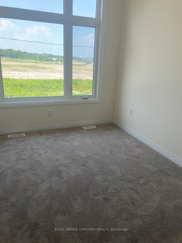 Photo 4 of 1181 MARATHON Ave., Pickering, Duffin Heights — HOMEH