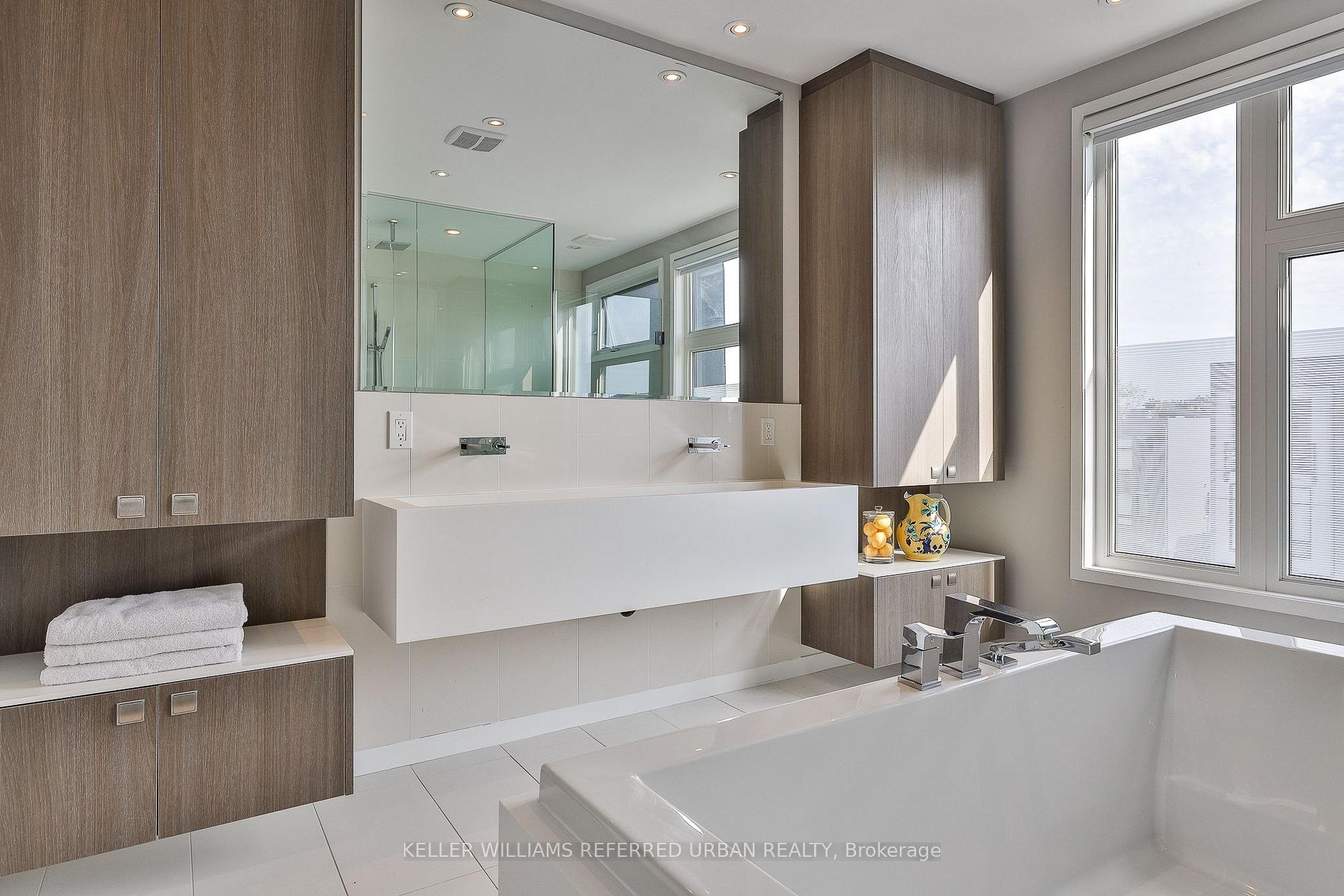 Photo 13 of 267 Roxton Road, Toronto, Palmerston-Little Italy — HOMEH