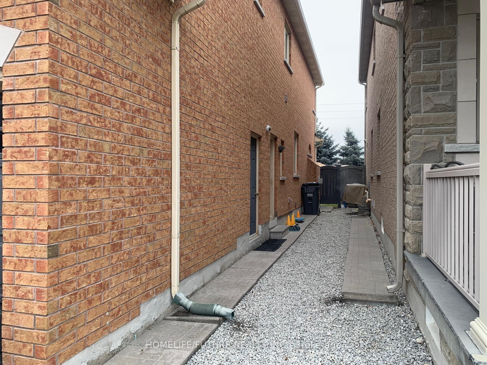 Photo 10 of Unit Bsmt, 8 Daleridge Crescent, Brampton, Bram East — HOMEH