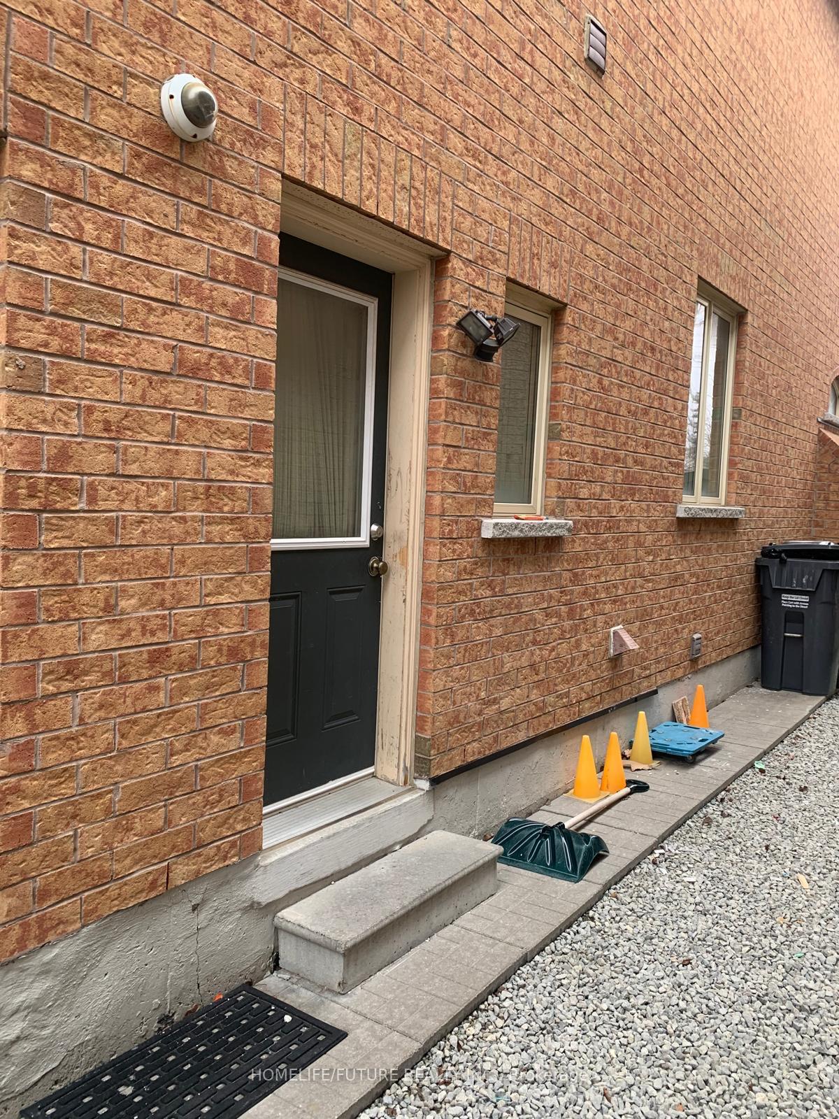 Photo 12 of Unit Bsmt, 8 Daleridge Crescent, Brampton, Bram East — HOMEH