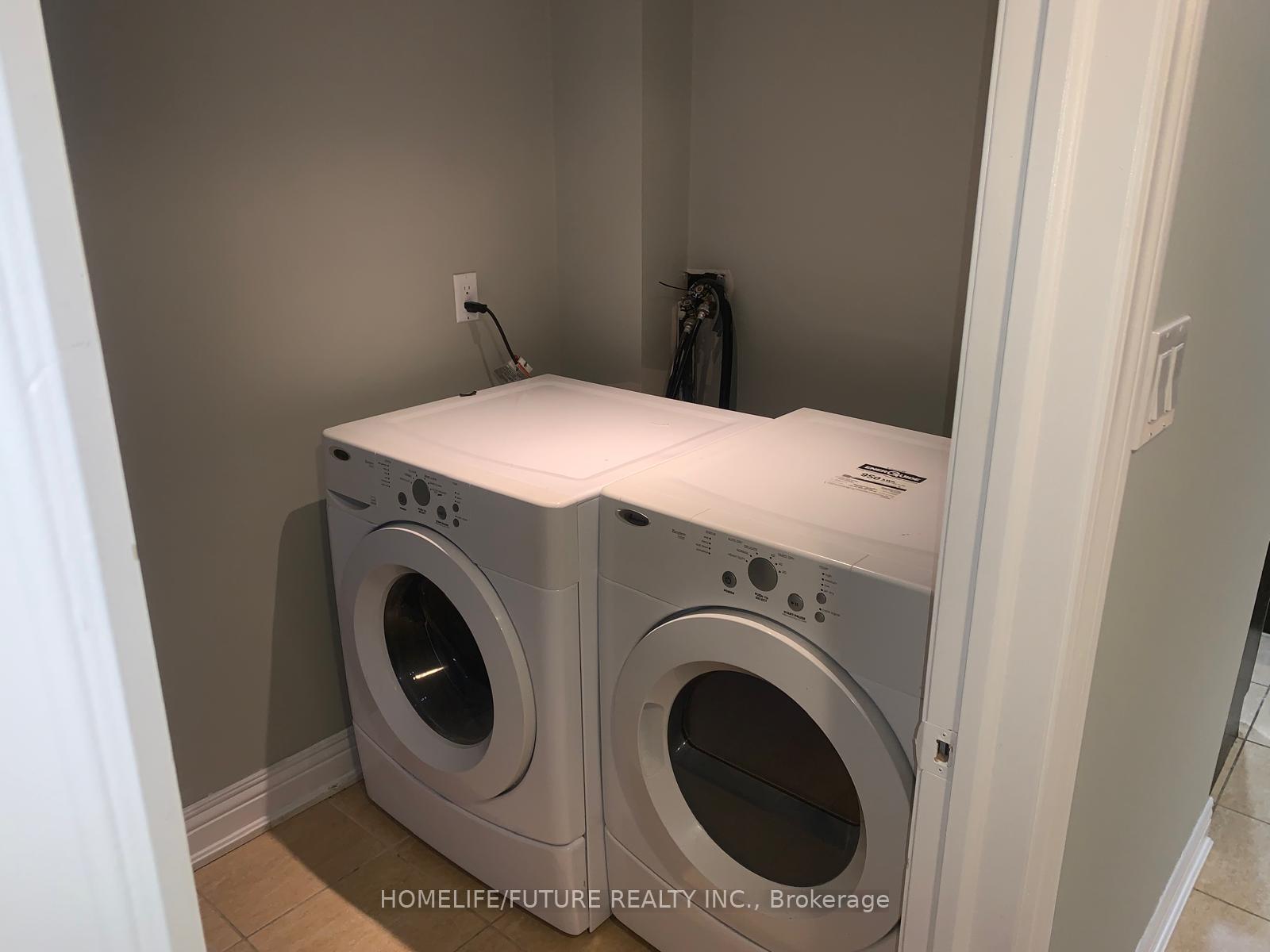 Photo 4 of Unit Bsmt, 8 Daleridge Crescent, Brampton, Bram East — HOMEH