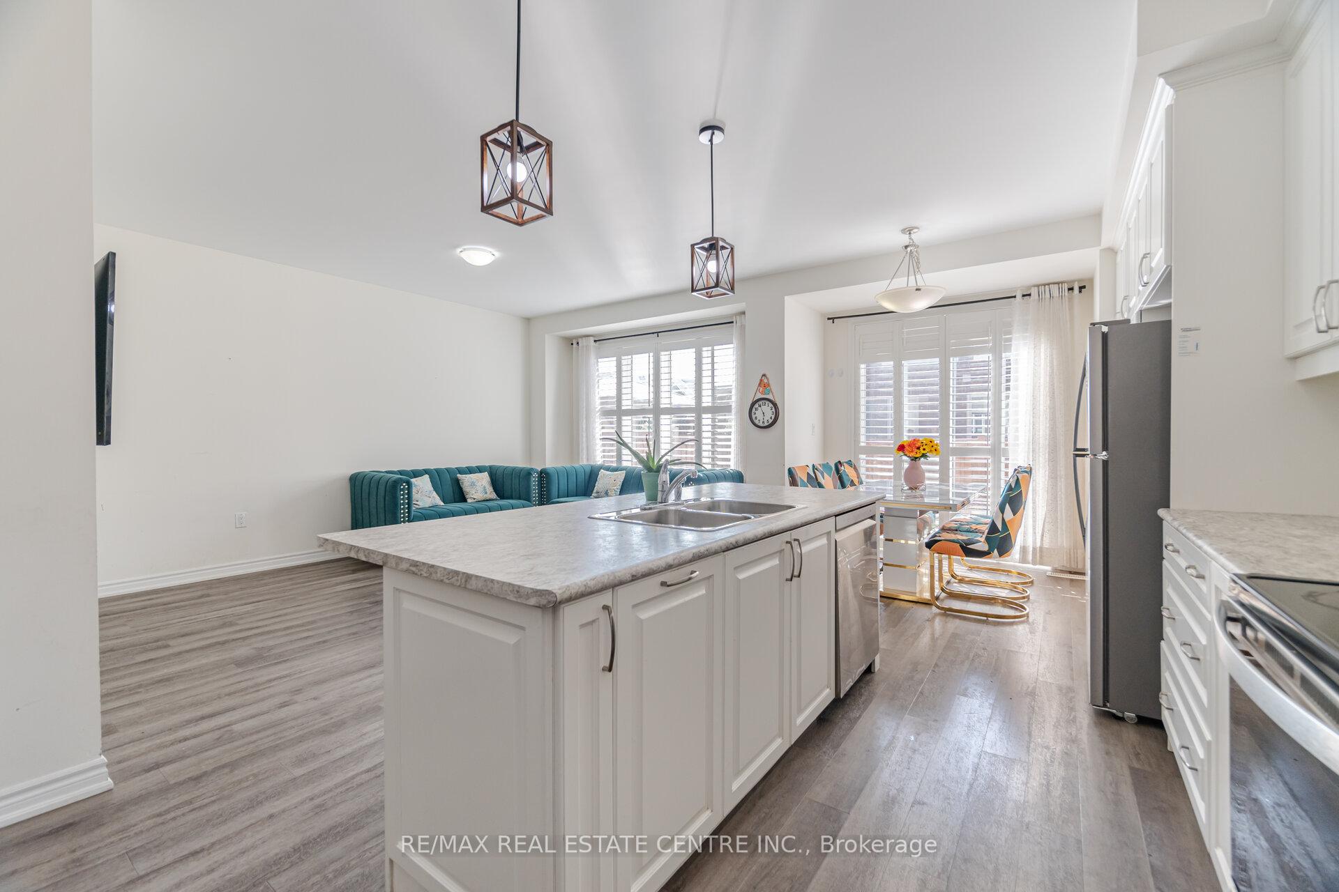 Photo 17 of Unit 28, 975 Whitlock Avenue, Milton, Cobban — HOMEH
