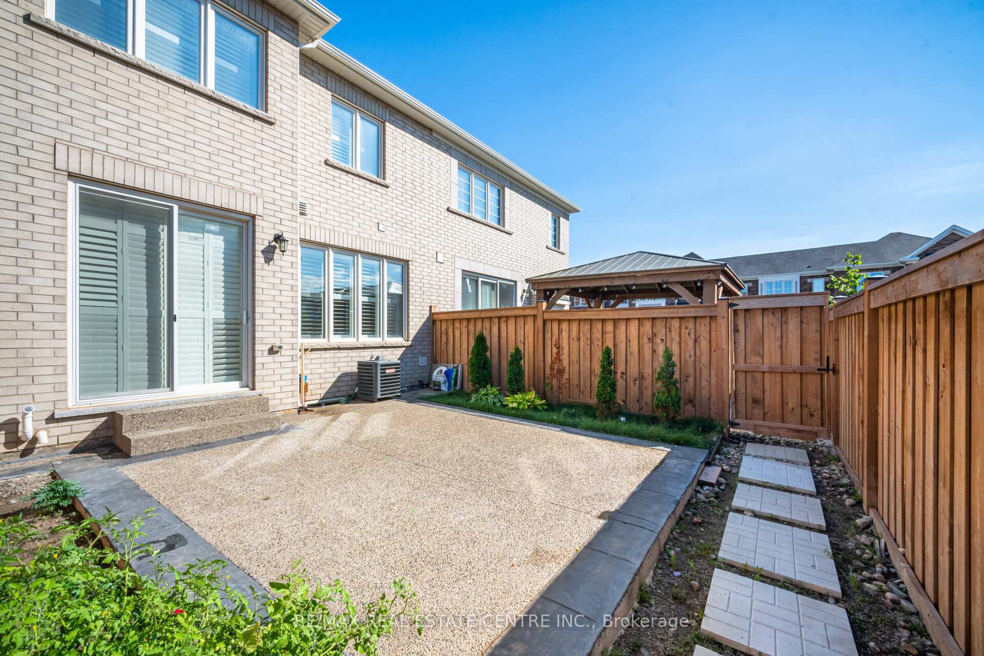 Photo 26 of Unit 28, 975 Whitlock Avenue, Milton, Cobban — HOMEH