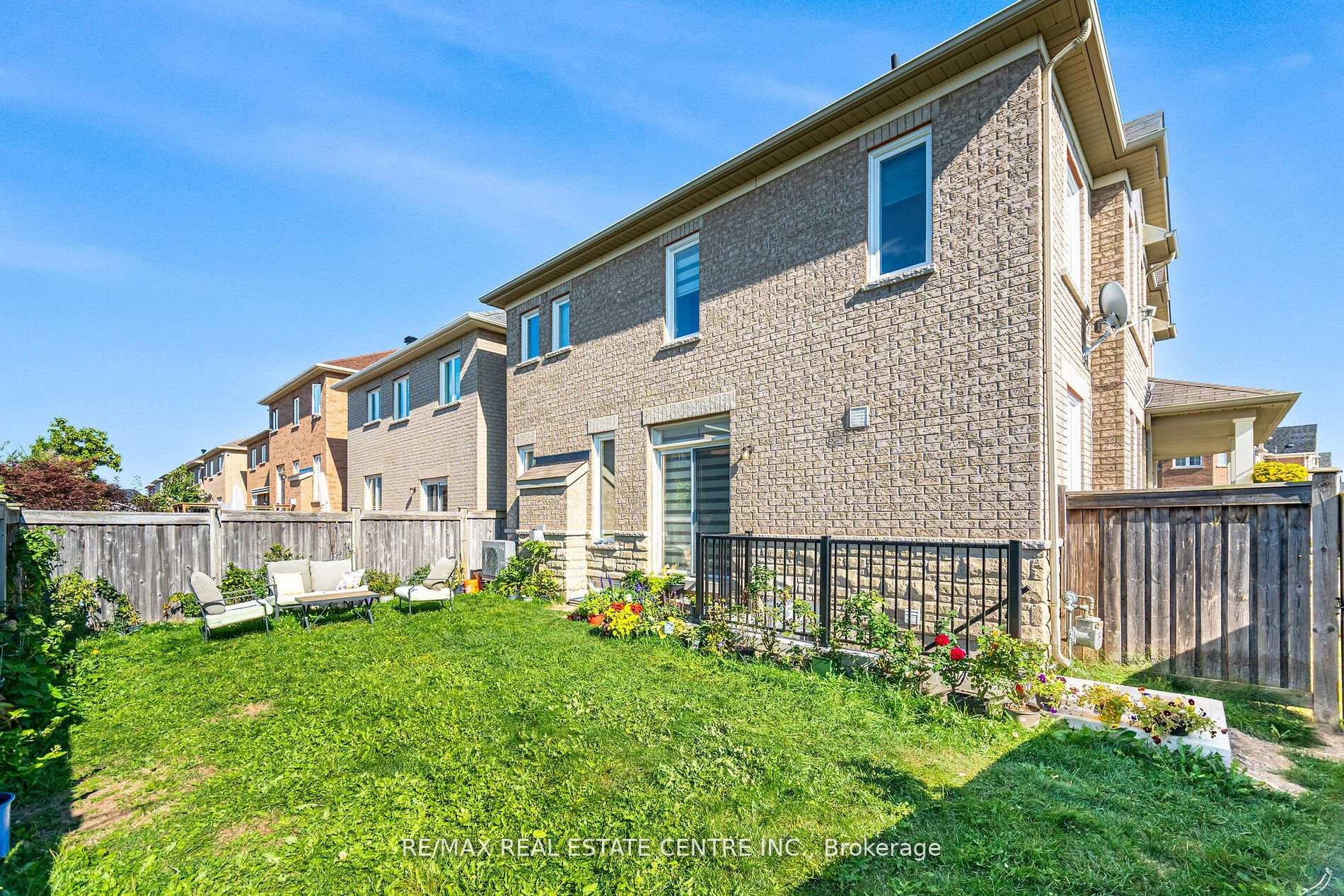 Photo 13 of Unit Lower, 351 Greenless Circle, Milton, Clarke — HOMEH
