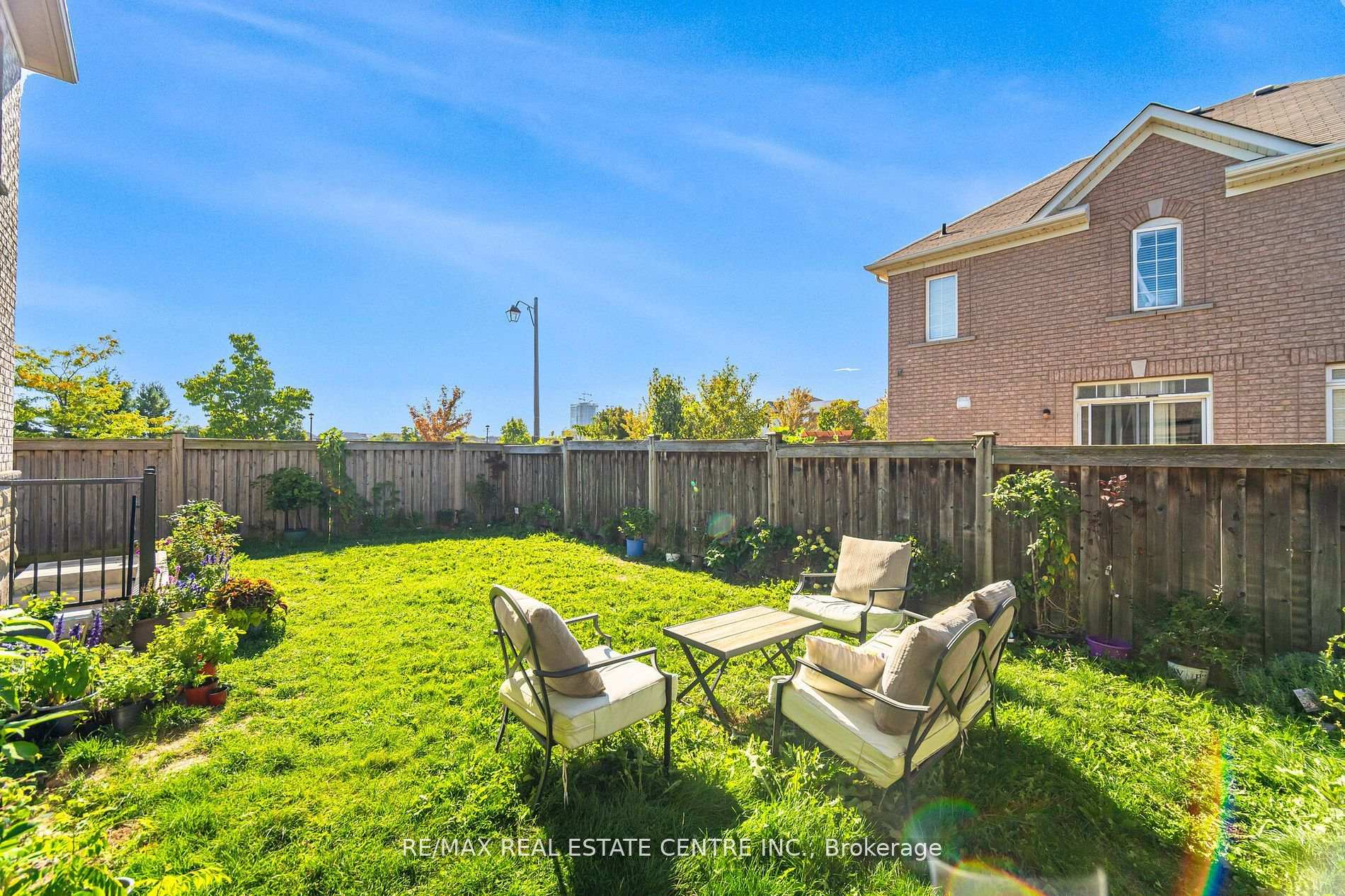 Photo 14 of Unit Lower, 351 Greenless Circle, Milton, Clarke — HOMEH