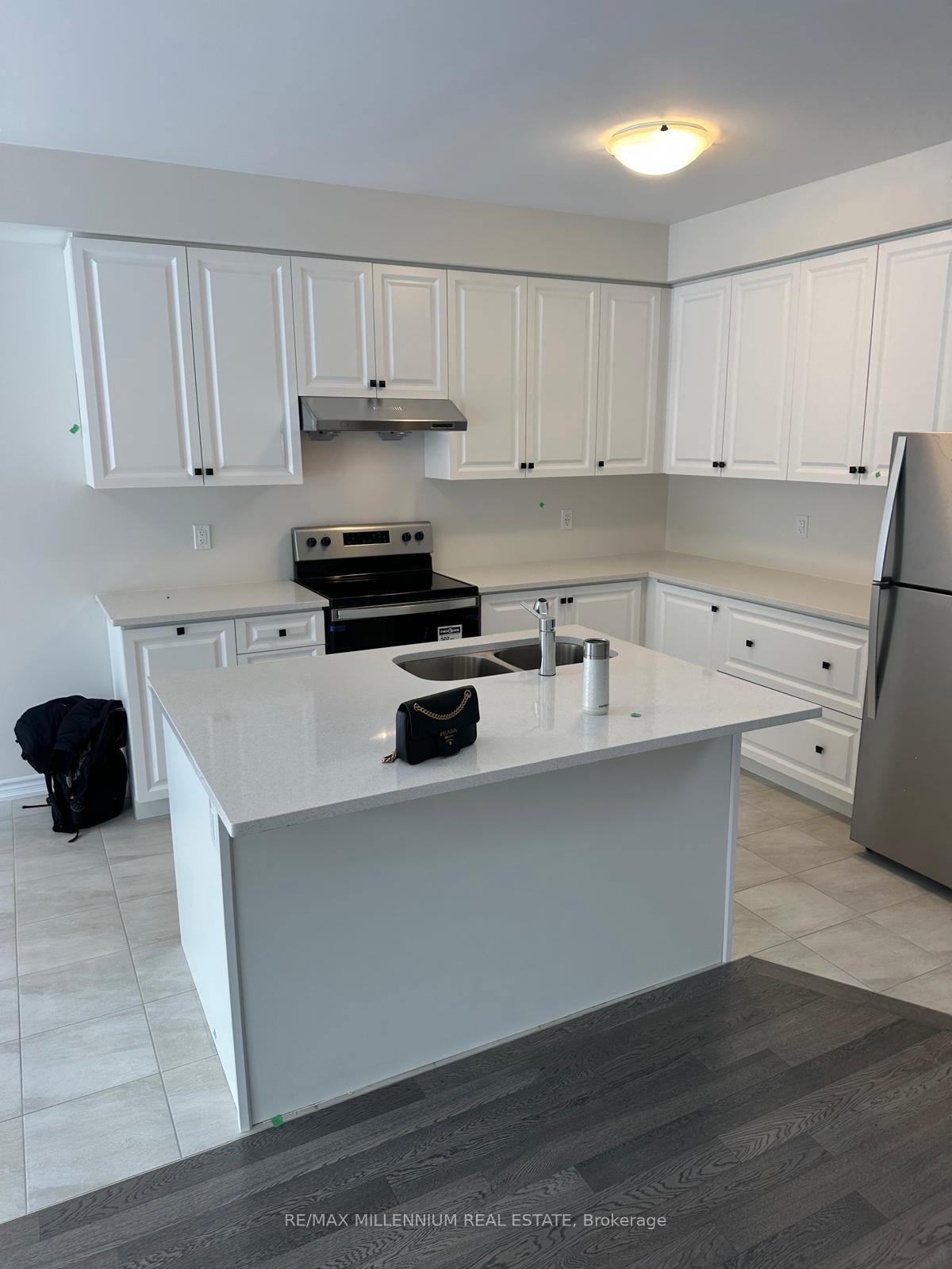 Photo 2 of 20 Lipscott Drive, Caledon, Rural Caledon — HOMEH