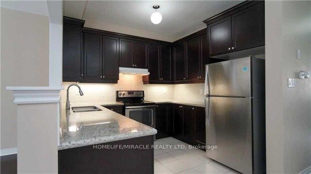 Photo 2 of 17 Gower Crescent, Brampton, Sandringham-Wellington — HOMEH