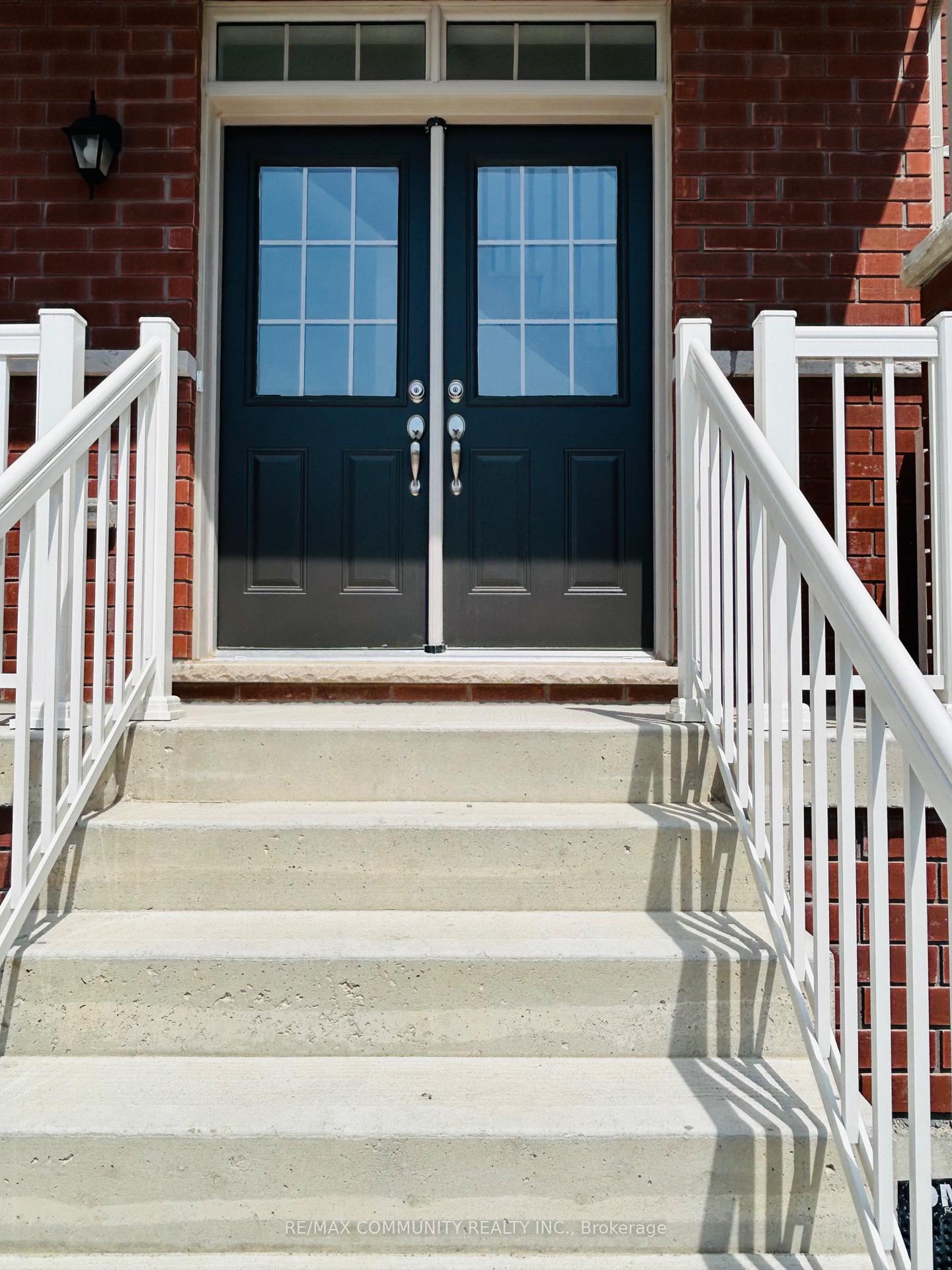 Photo 17 of 961 Elizabeth Mackenzie Drive, Pickering, Rural Pickering — HOMEH