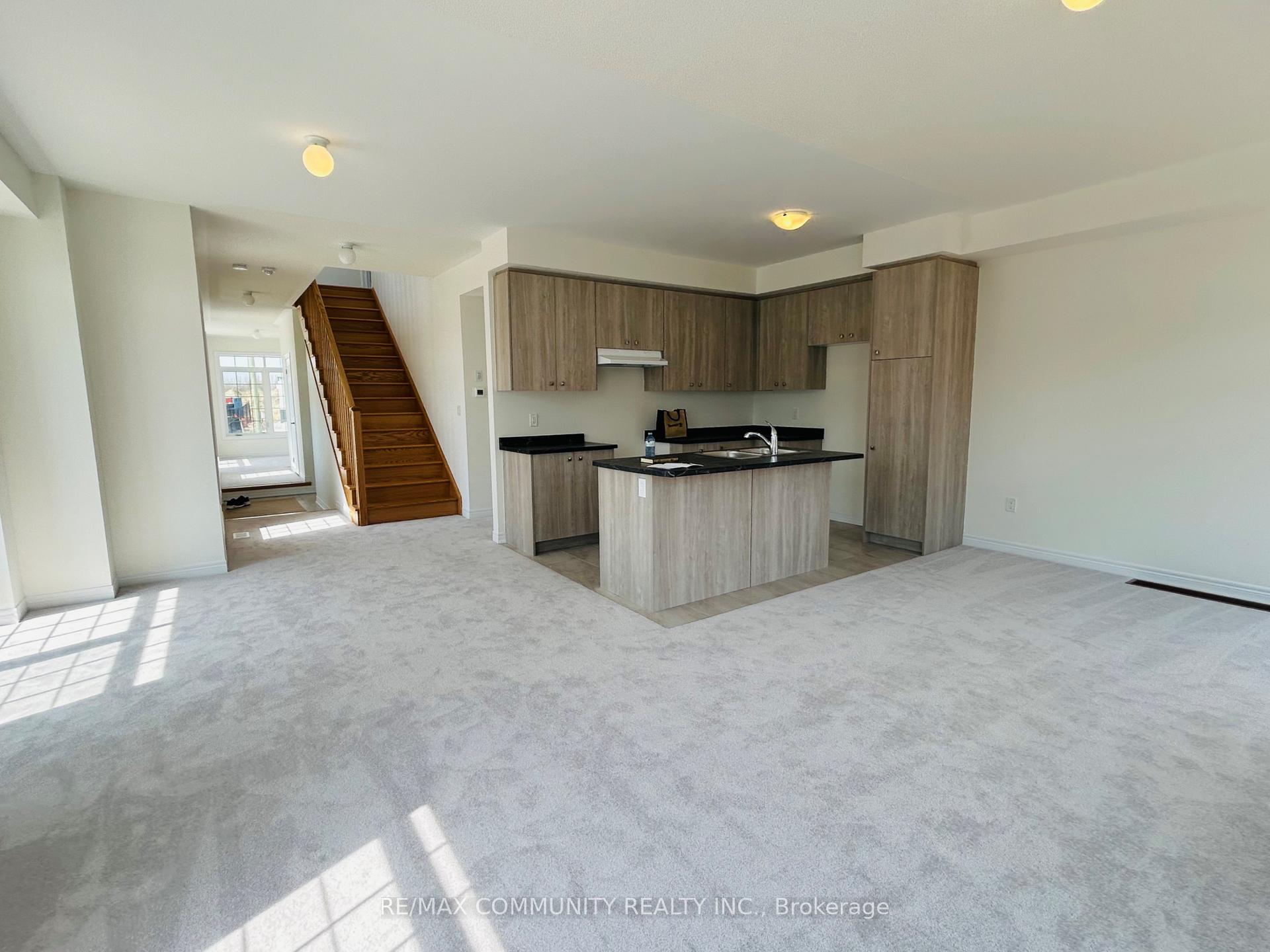 Photo 7 of 961 Elizabeth Mackenzie Drive, Pickering, Rural Pickering — HOMEH