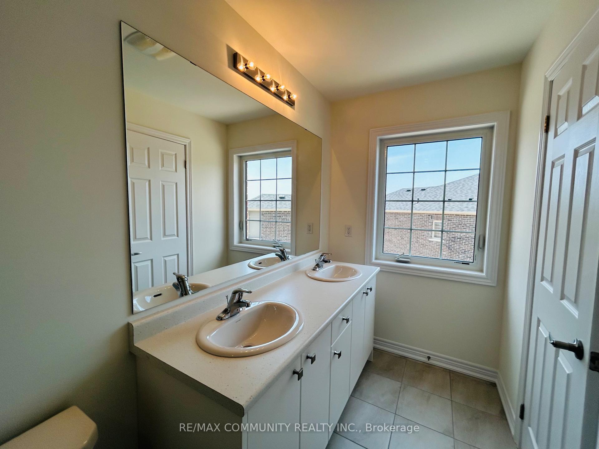 Photo 10 of 961 Elizabeth Mackenzie Drive, Pickering, Rural Pickering — HOMEH
