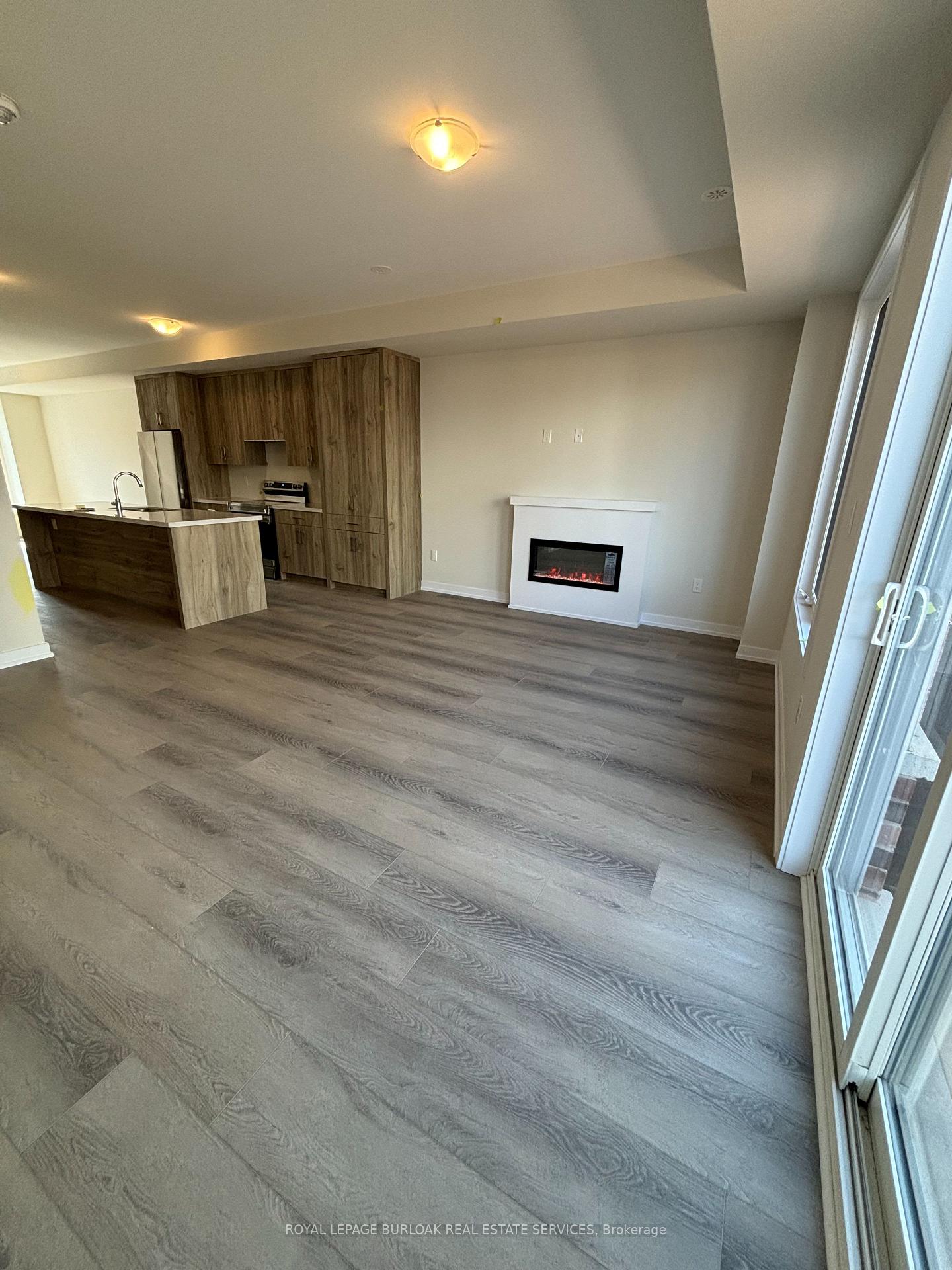 Photo 5 of Unit 15, 1319 Shevchenko Boulevard, Oakville, Northwest — HOMEH