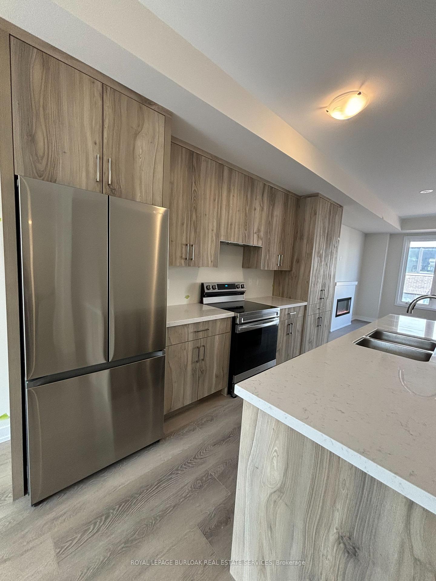 Photo 6 of Unit 15, 1319 Shevchenko Boulevard, Oakville, Northwest — HOMEH