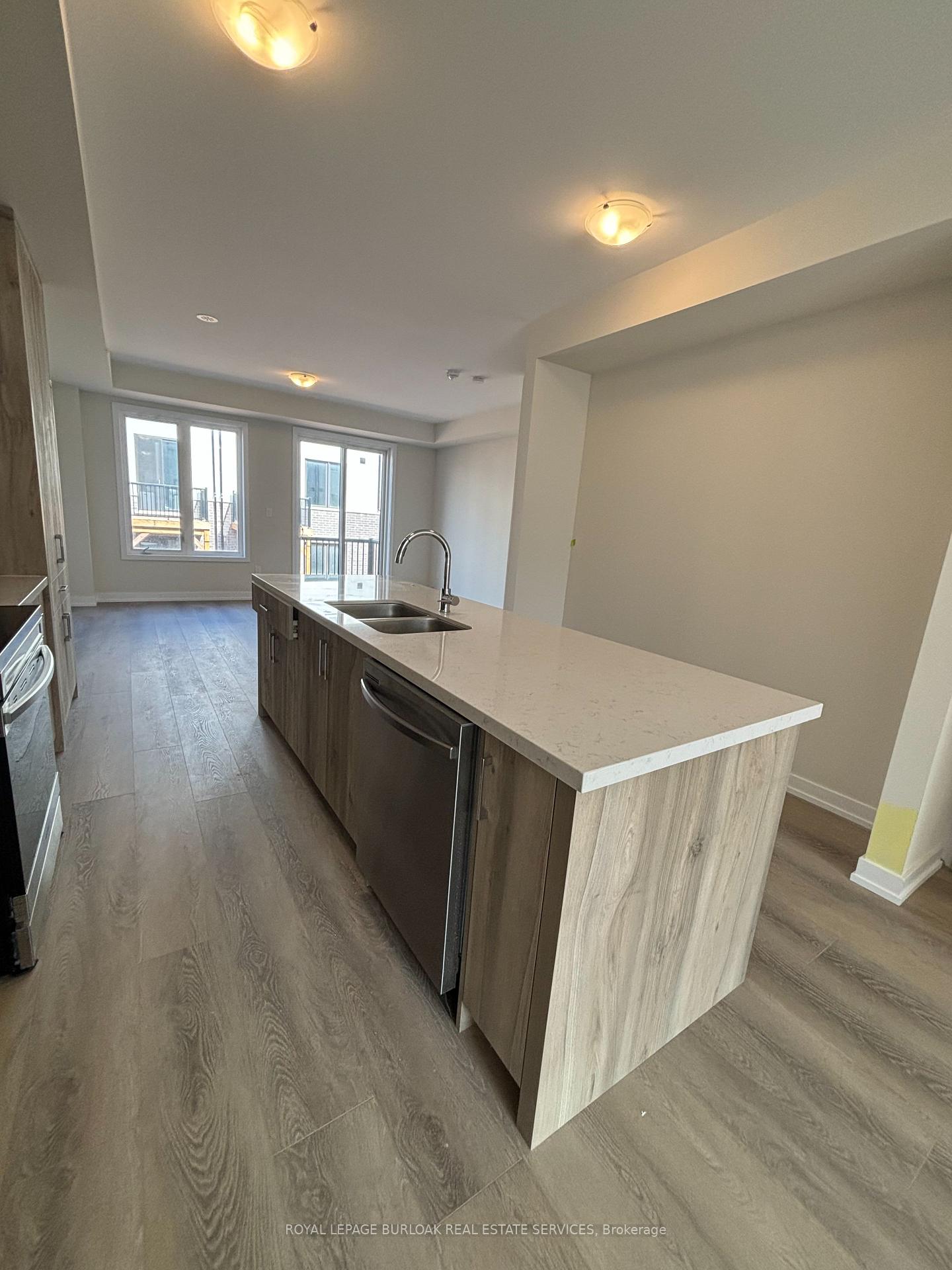 Photo 2 of Unit 15, 1319 Shevchenko Boulevard, Oakville, Northwest — HOMEH