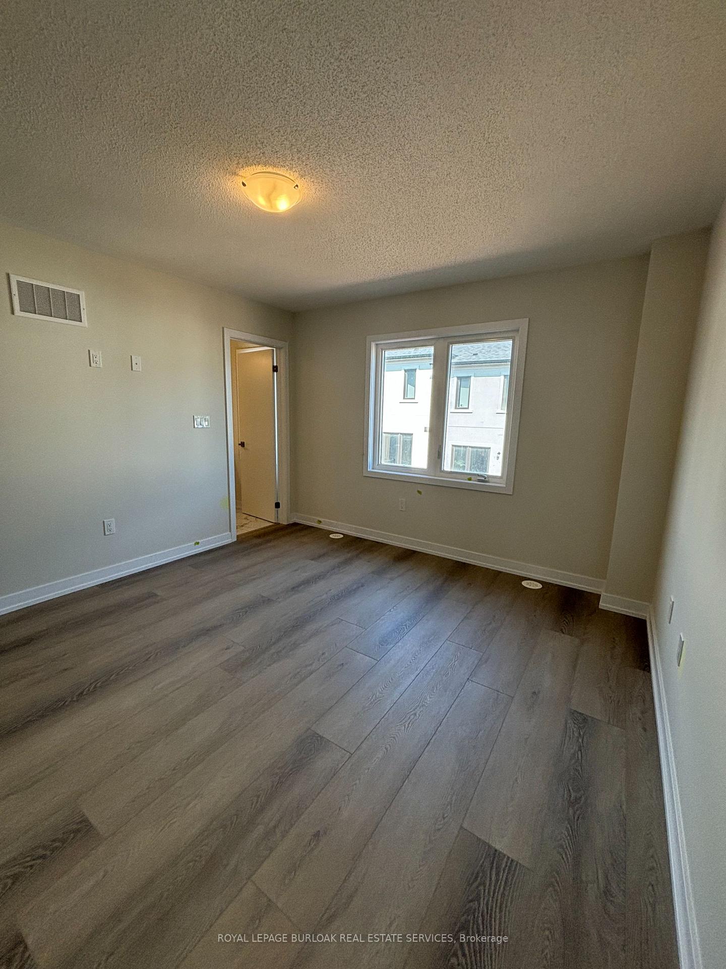 Photo 33 of Unit 15, 1319 Shevchenko Boulevard, Oakville, Northwest — HOMEH