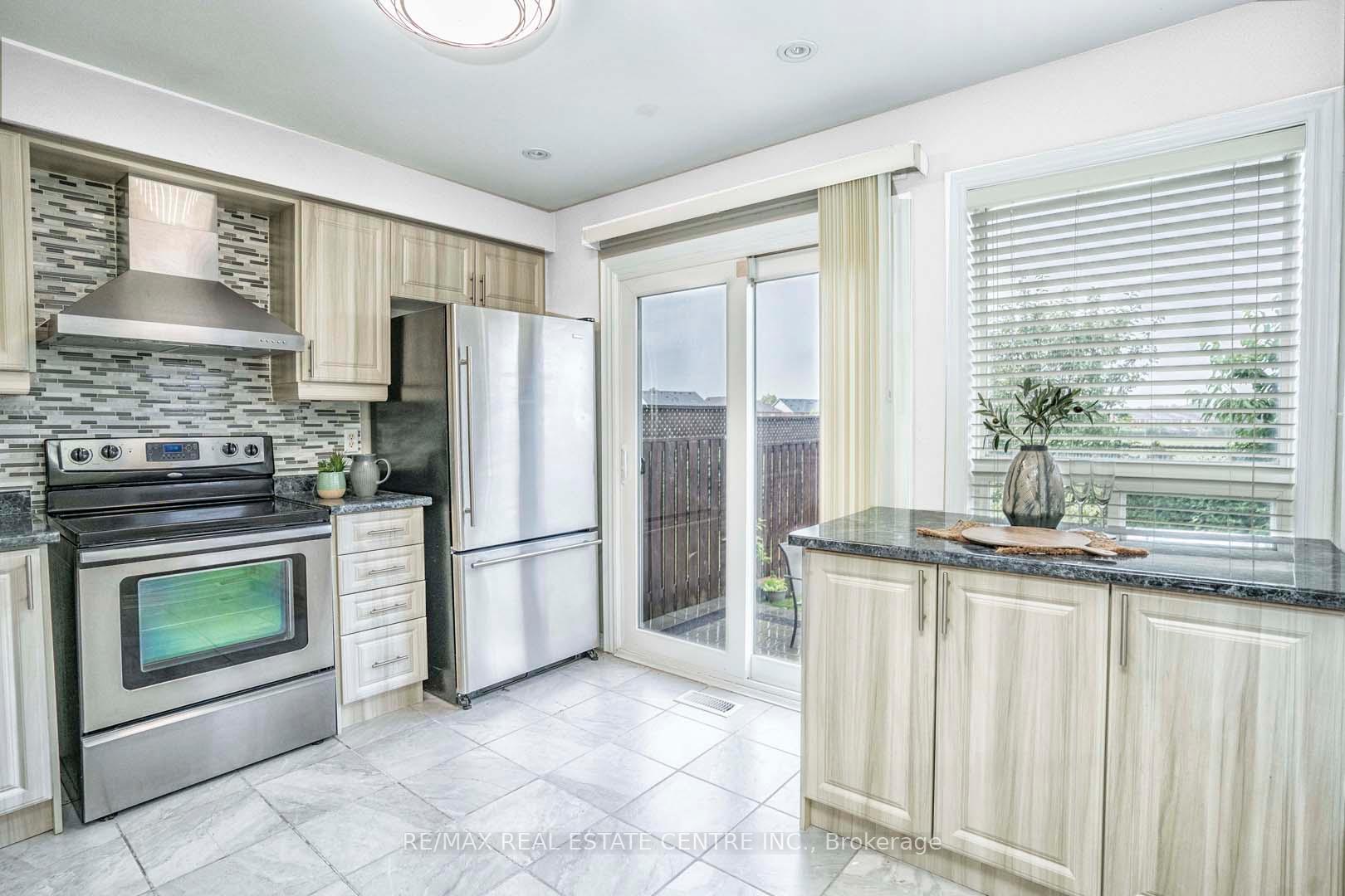 Photo 19 of 67 Quarry Edge Drive, Brampton, Brampton North — HOMEH
