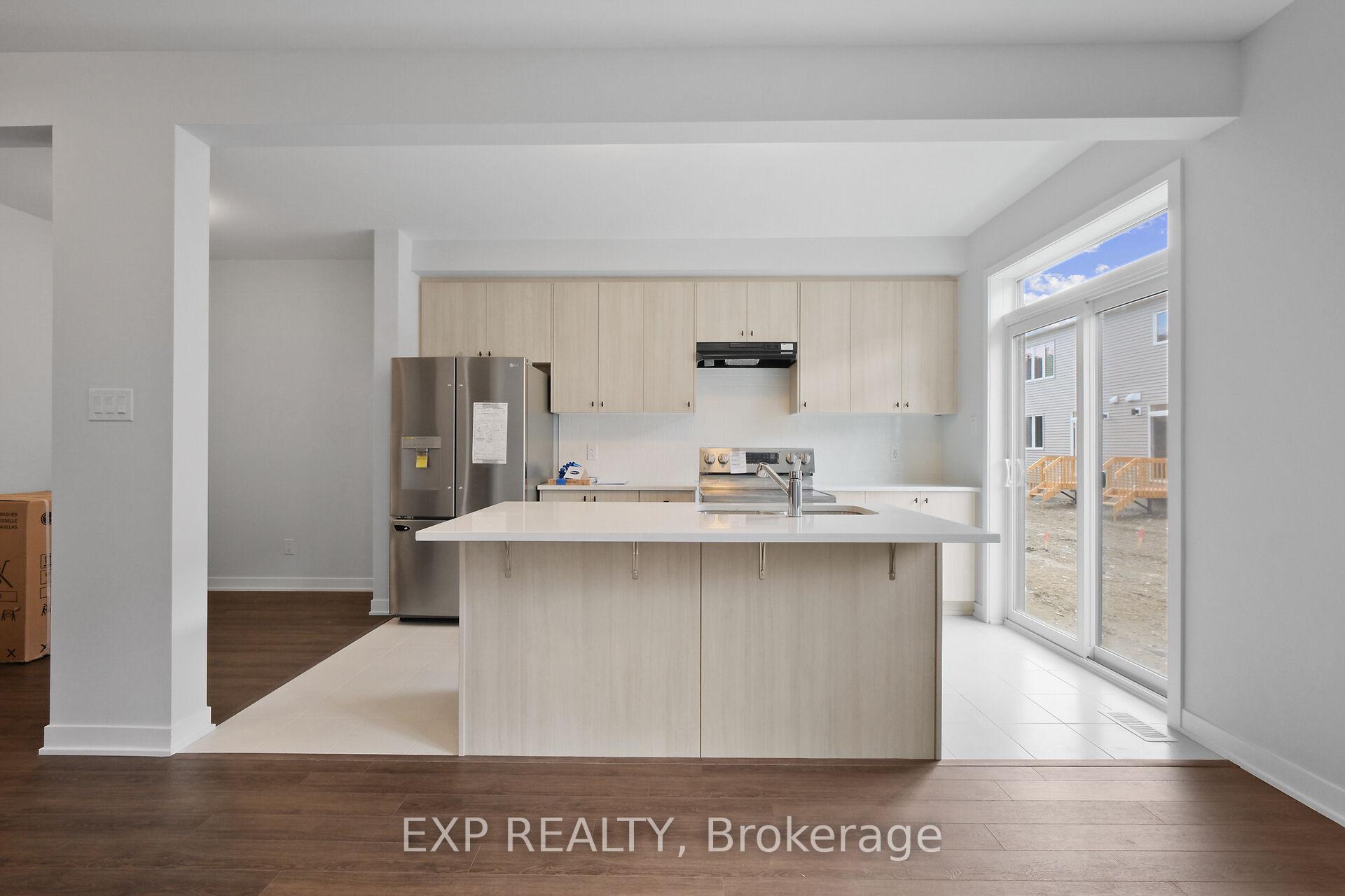 Photo 5 of 473 Brigatine Avenue, Ottawa, Stittsville (North) — HOMEH