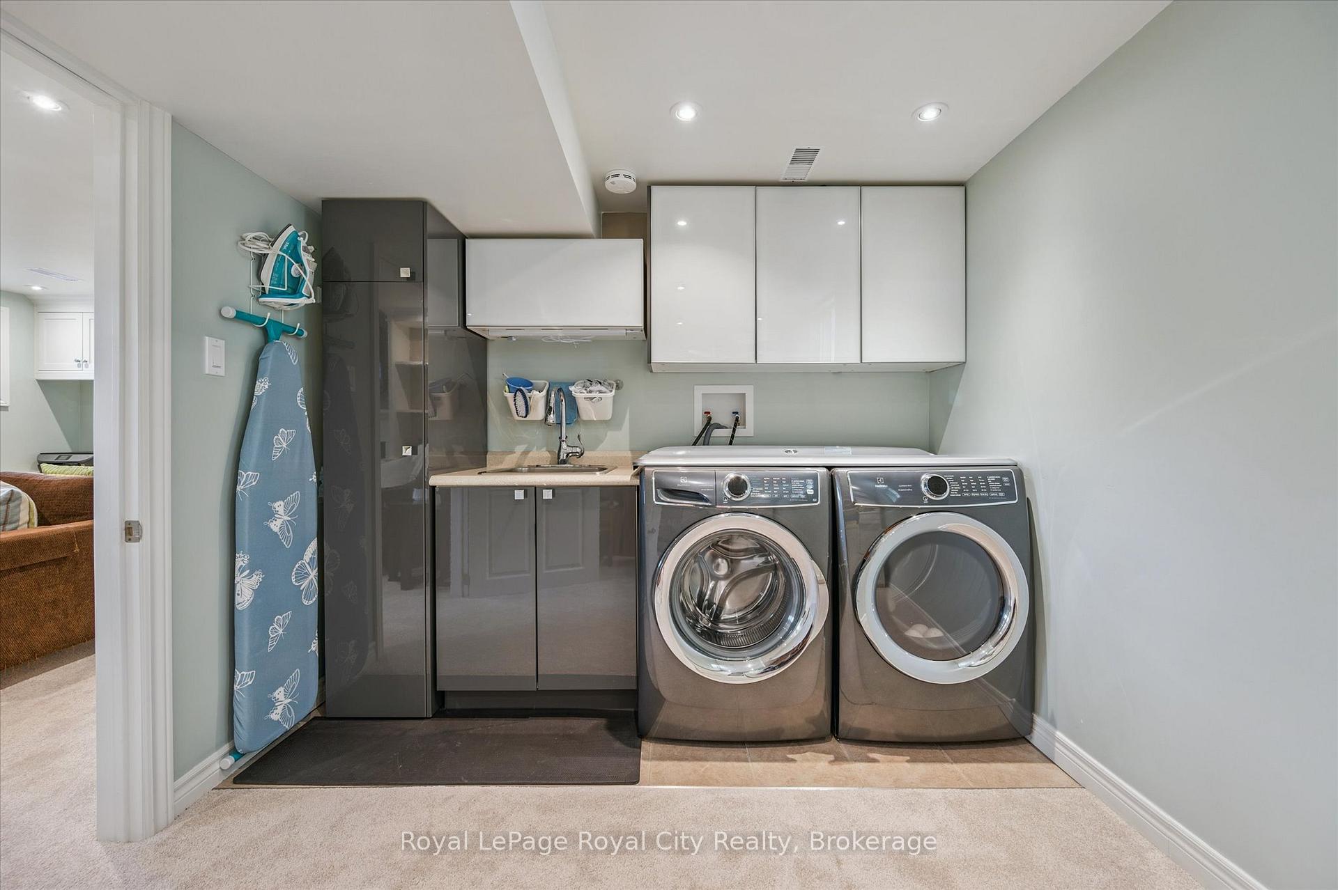 Photo 37 of 4 Carnaby Crescent, Guelph, Dovercliffe Park/Old University — HOMEH