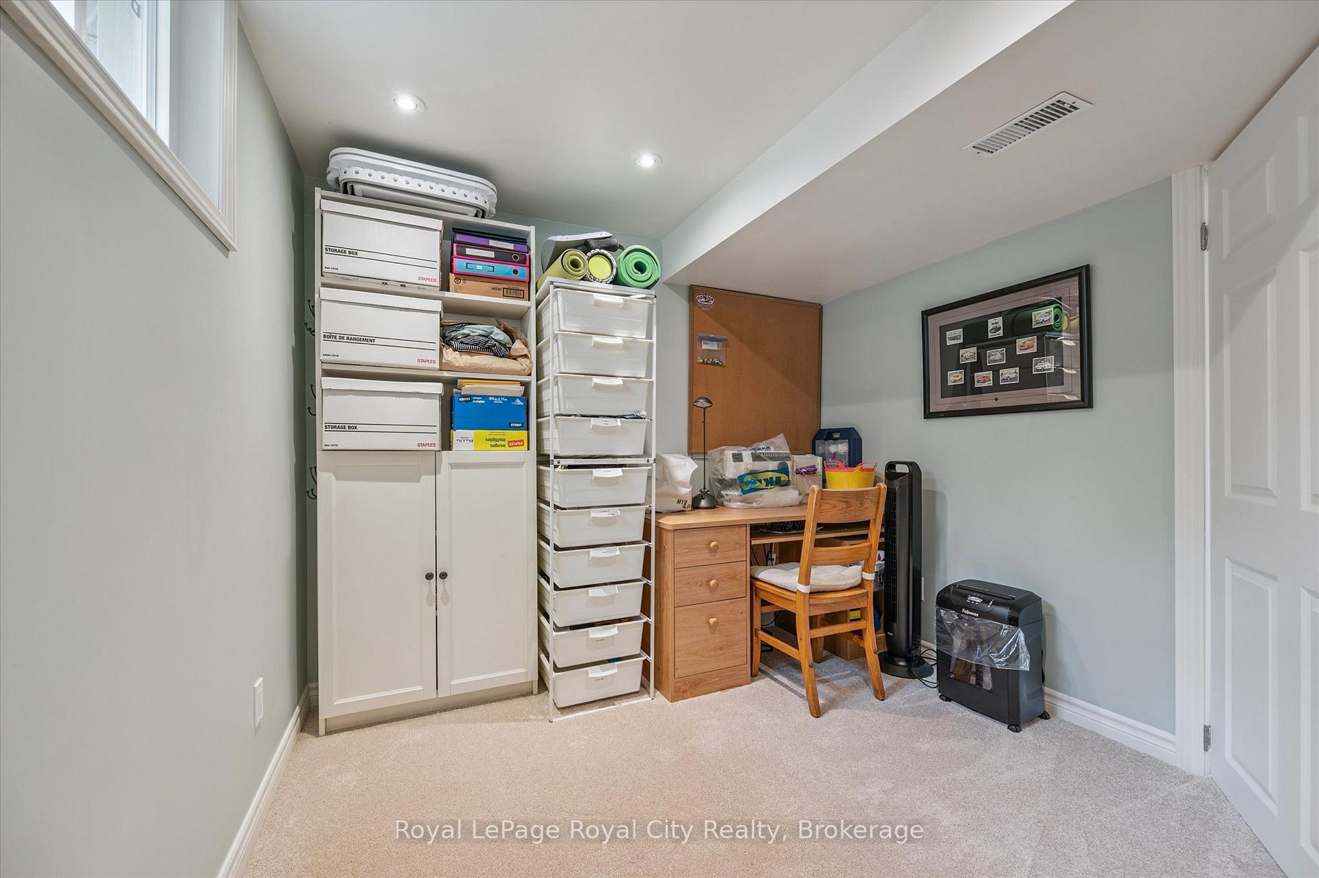 Photo 38 of 4 Carnaby Crescent, Guelph, Dovercliffe Park/Old University — HOMEH