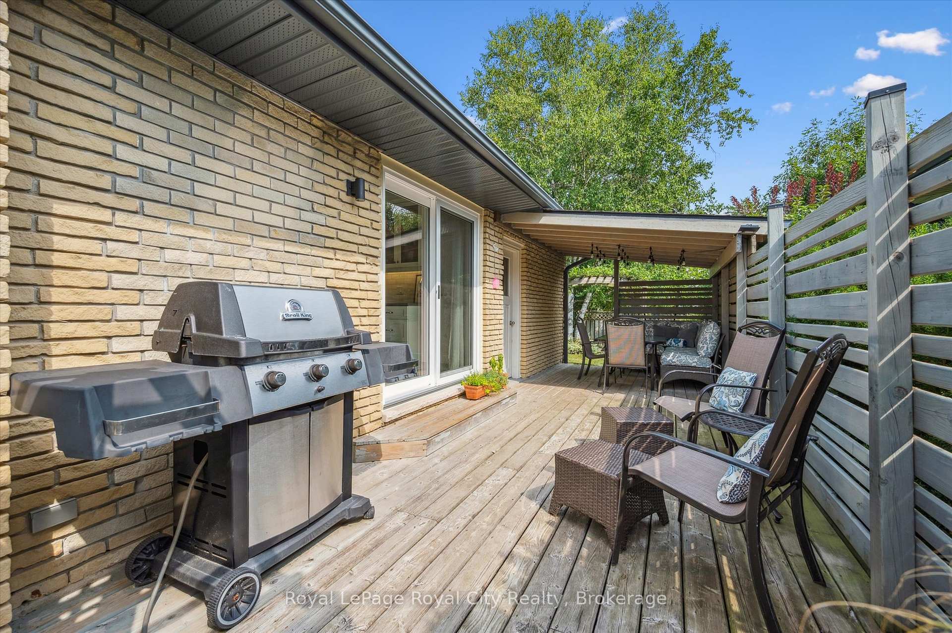 Photo 39 of 4 Carnaby Crescent, Guelph, Dovercliffe Park/Old University — HOMEH