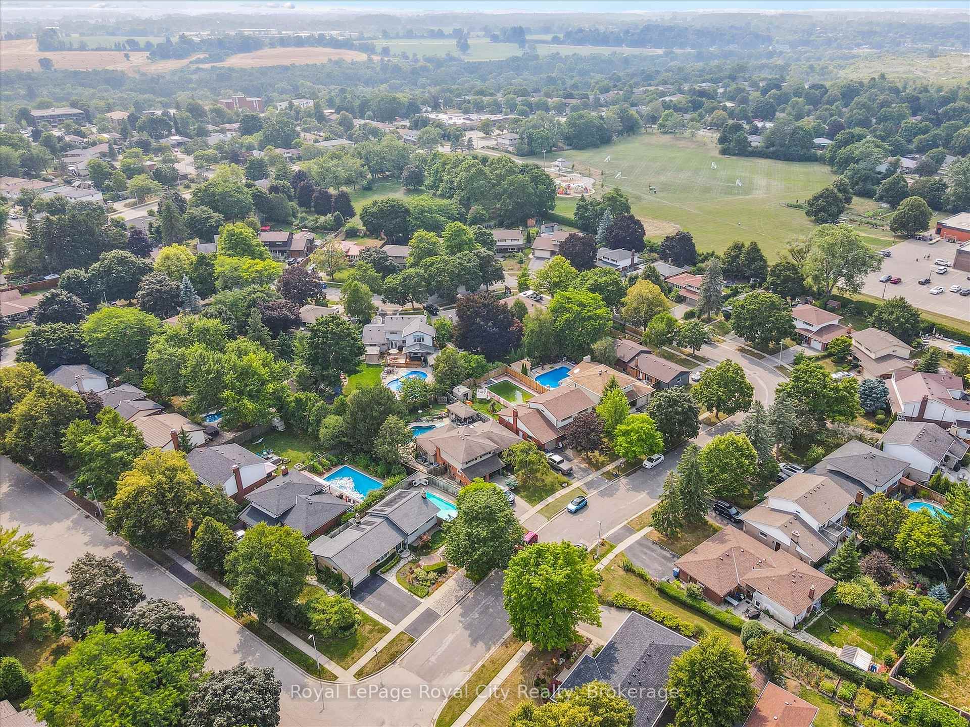 Photo 50 of 4 Carnaby Crescent, Guelph, Dovercliffe Park/Old University — HOMEH