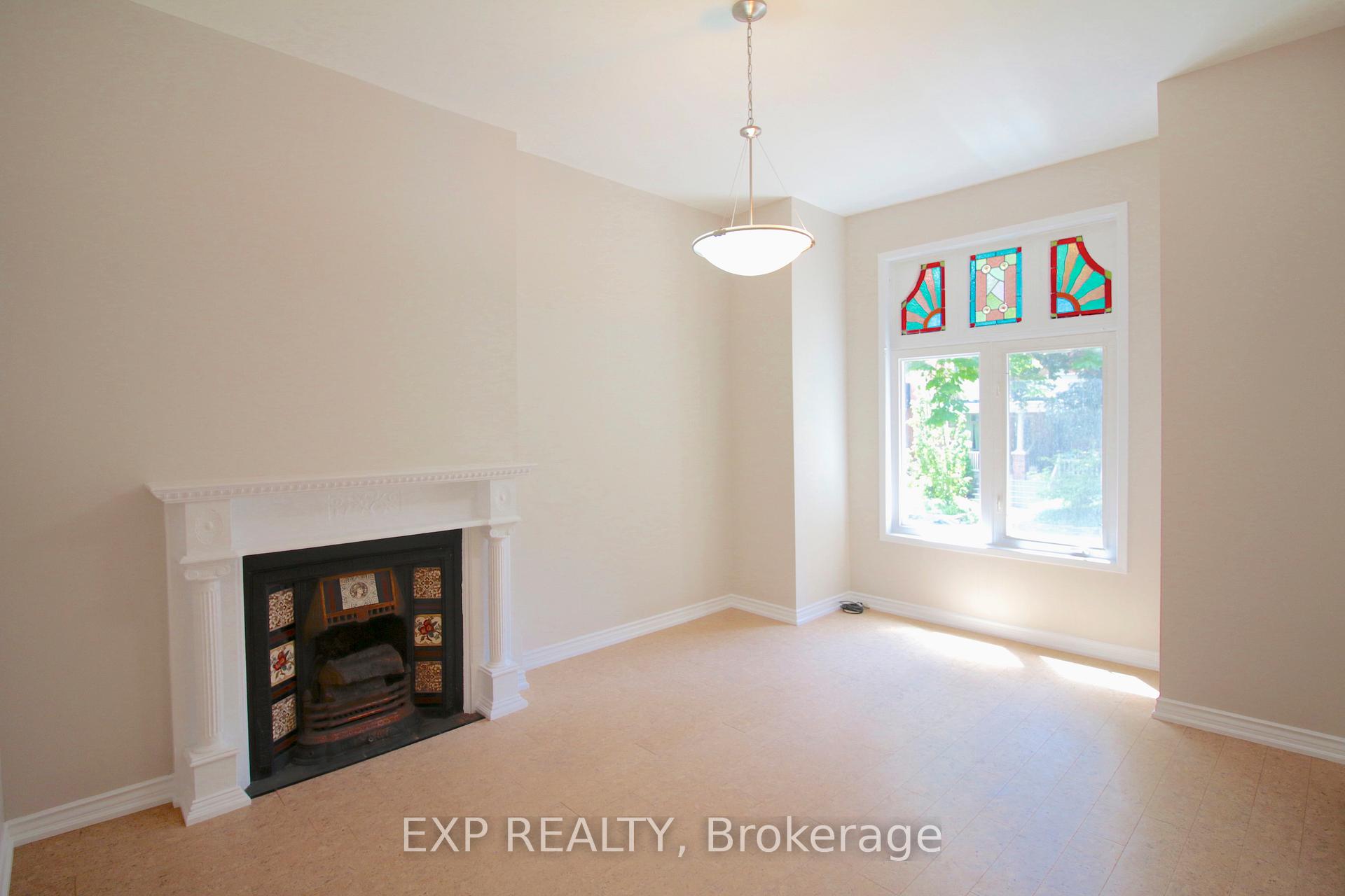 Photo 1 of Unit Main, 301 Crawford Street, Toronto, Trinity-Bellwoods — HOMEH