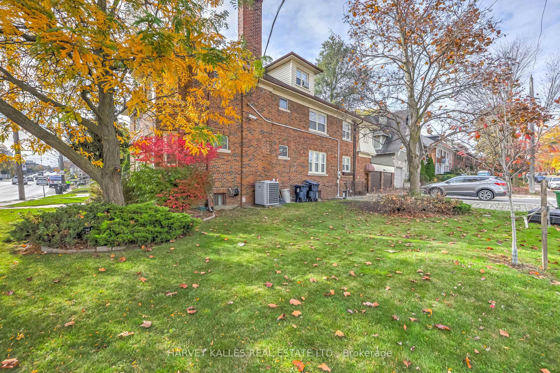 Photo 29 of Unit Upper#3, 1200 Avenue Road, Toronto, Lawrence Park South — HOMEH