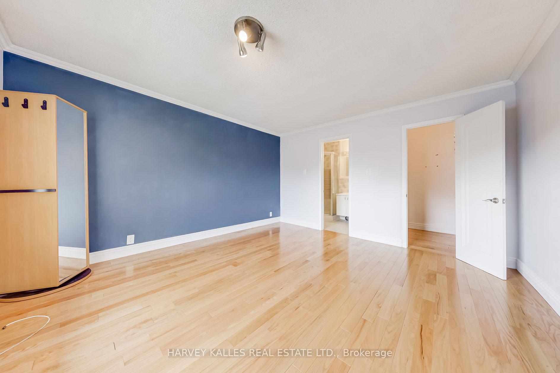 Photo 5 of Unit Upper#3, 1200 Avenue Road, Toronto, Lawrence Park South — HOMEH