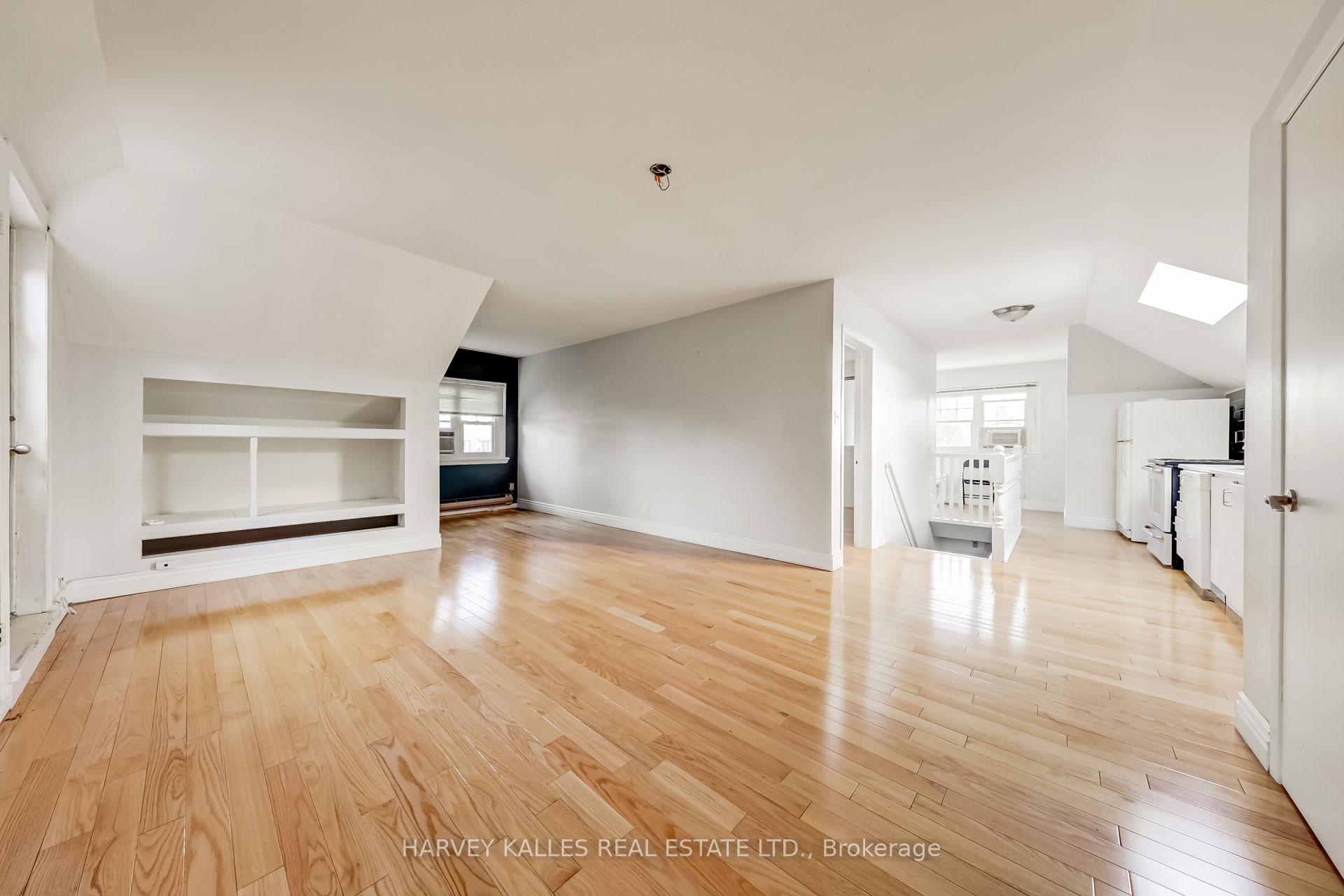 Photo 8 of Unit Upper#3, 1200 Avenue Road, Toronto, Lawrence Park South — HOMEH