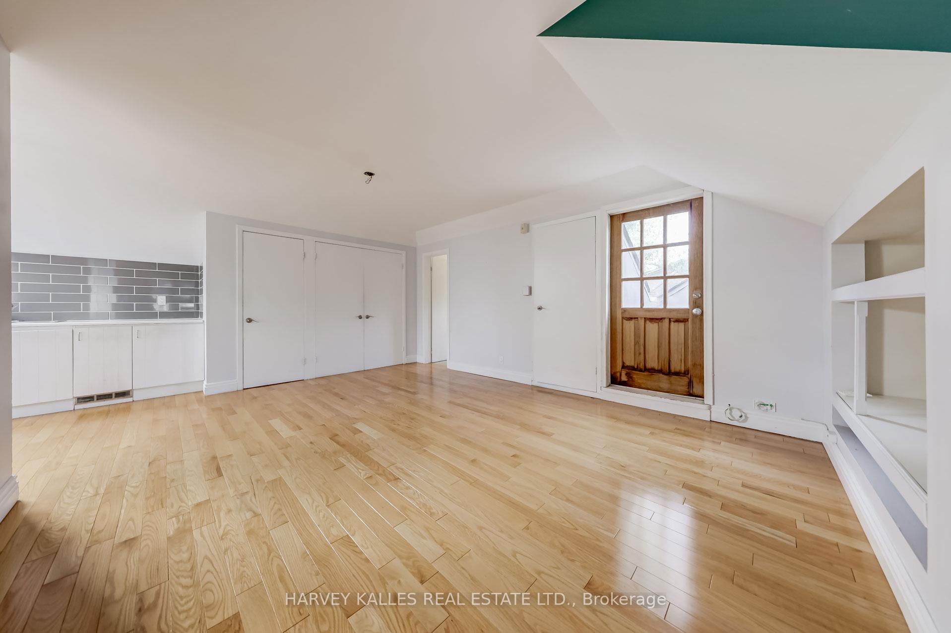Photo 12 of Unit Upper#3, 1200 Avenue Road, Toronto, Lawrence Park South — HOMEH