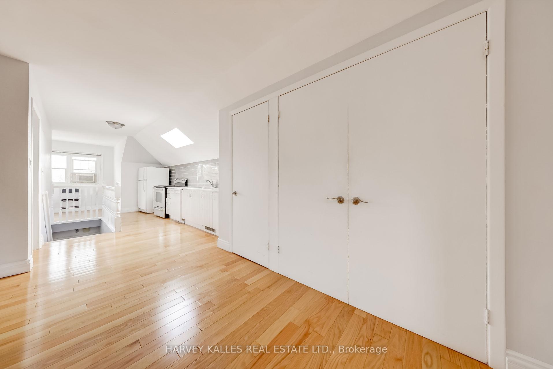 Photo 20 of Unit Upper#3, 1200 Avenue Road, Toronto, Lawrence Park South — HOMEH