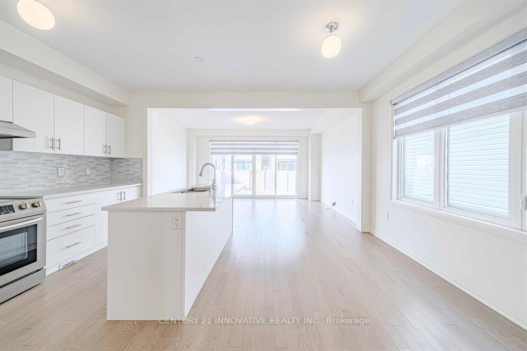 Photo 5 of 46 Clipper Lane, Clarington, Bowmanville — HOMEH